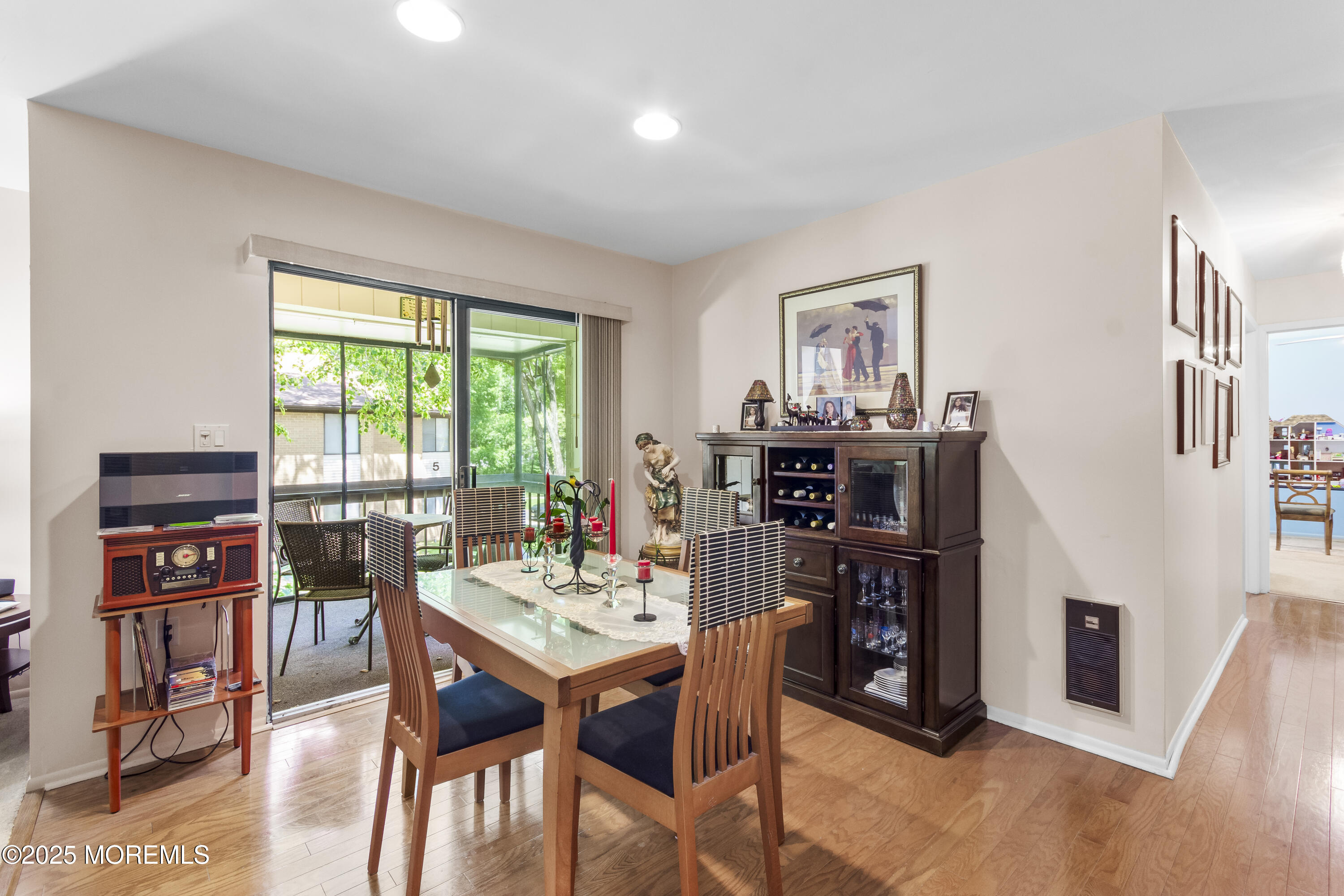 6 Pine Cluster Circle #F, Manalapan, New Jersey image 11
