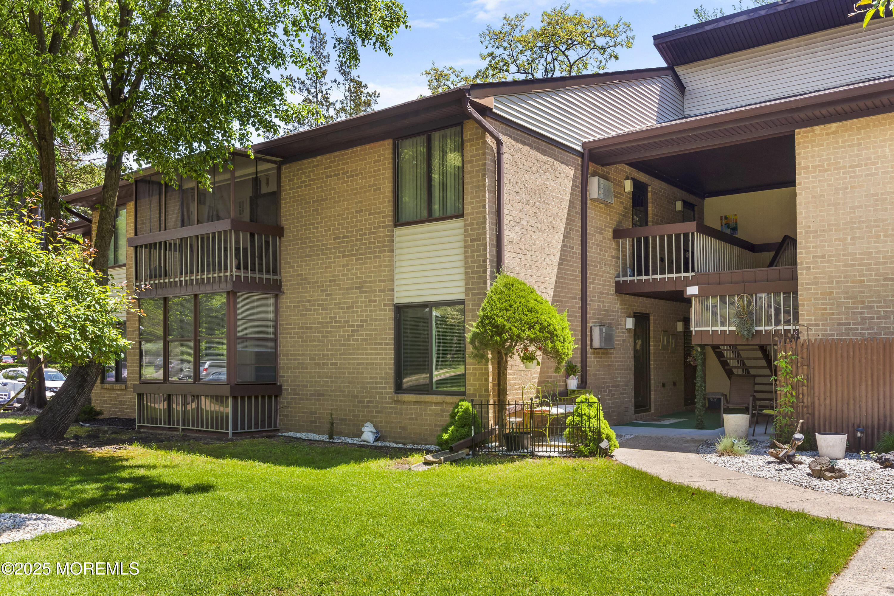 6 Pine Cluster Circle #F, Manalapan, New Jersey image 1