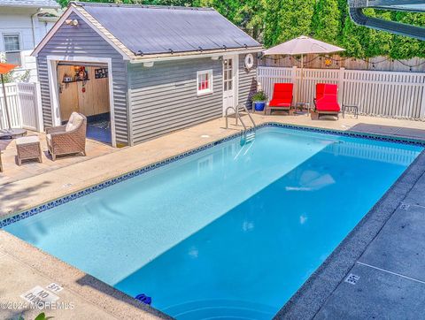 Homes For Rent - 344 Euclid Avenue<br/> Manasquan, NJ 08736