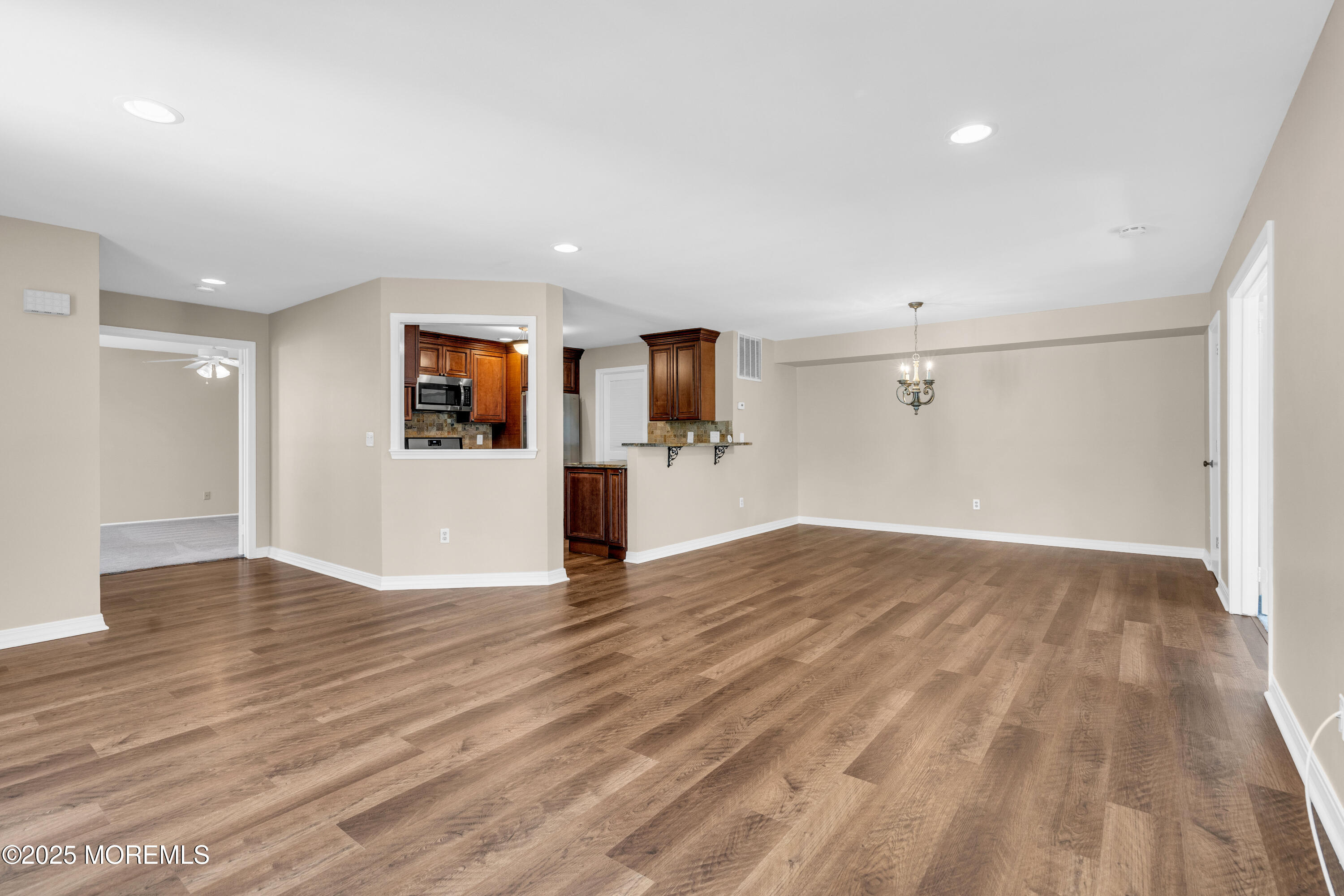 370 Mayfair Place, Morganville, New Jersey image 7