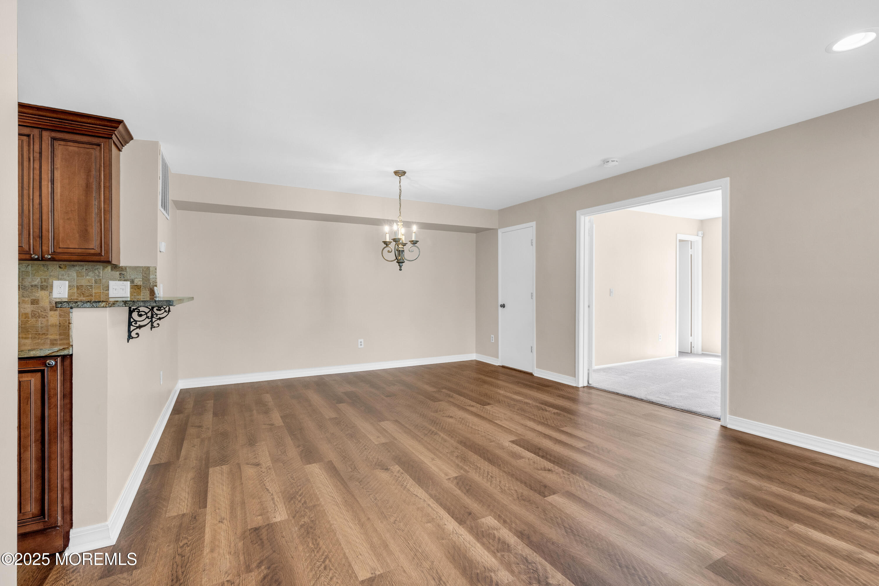 370 Mayfair Place, Morganville, New Jersey image 11