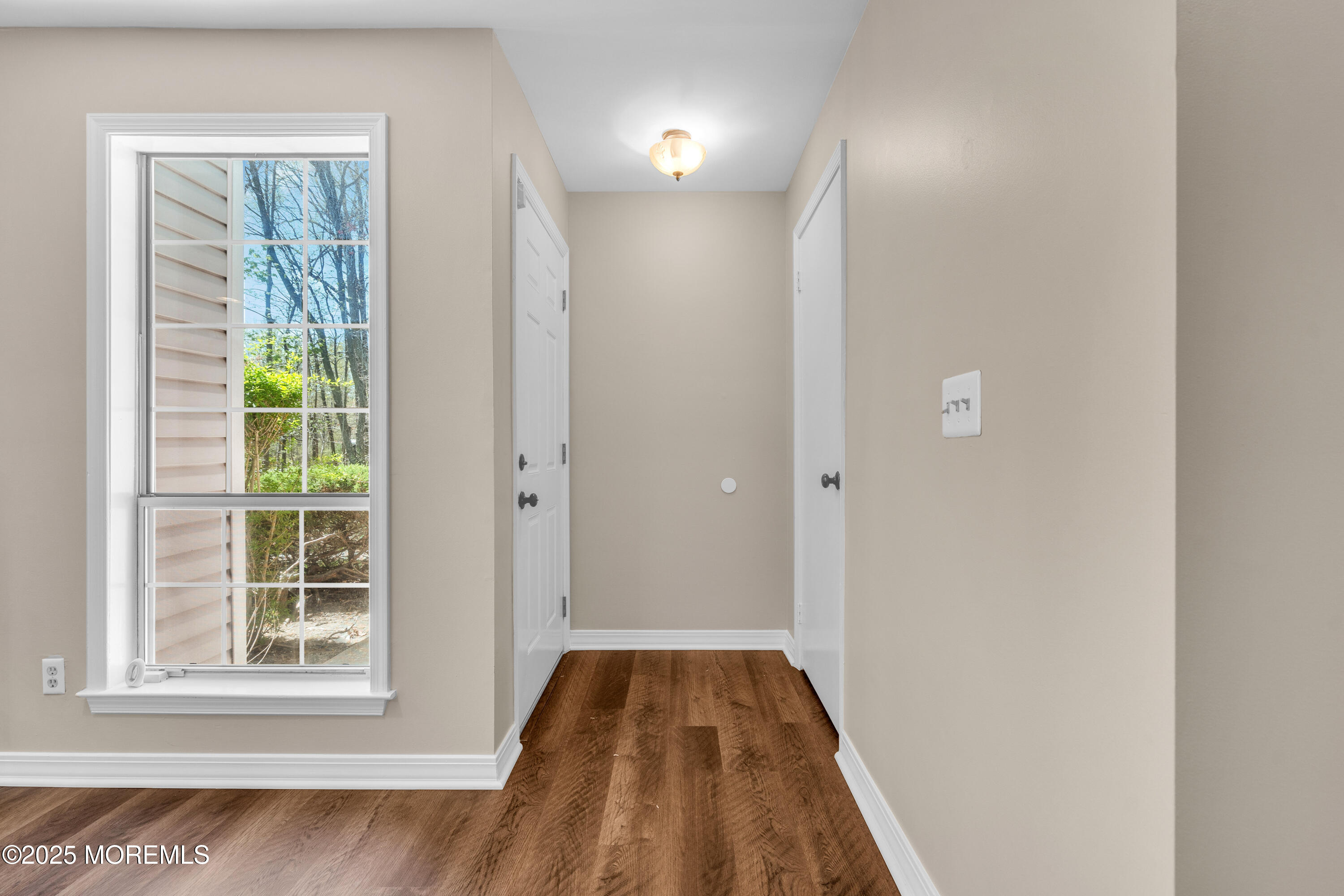 370 Mayfair Place, Morganville, New Jersey image 5