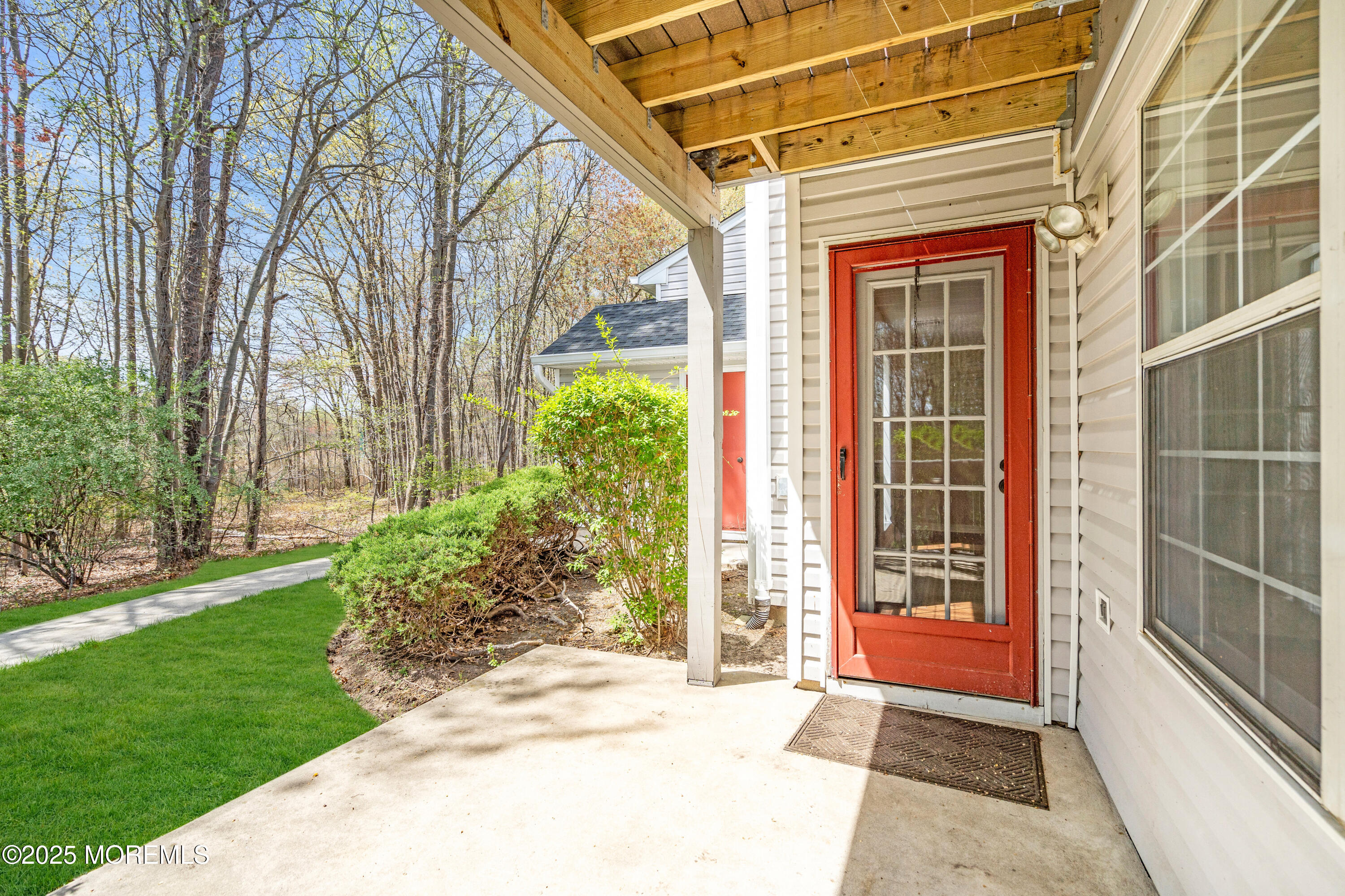 370 Mayfair Place, Morganville, New Jersey image 45