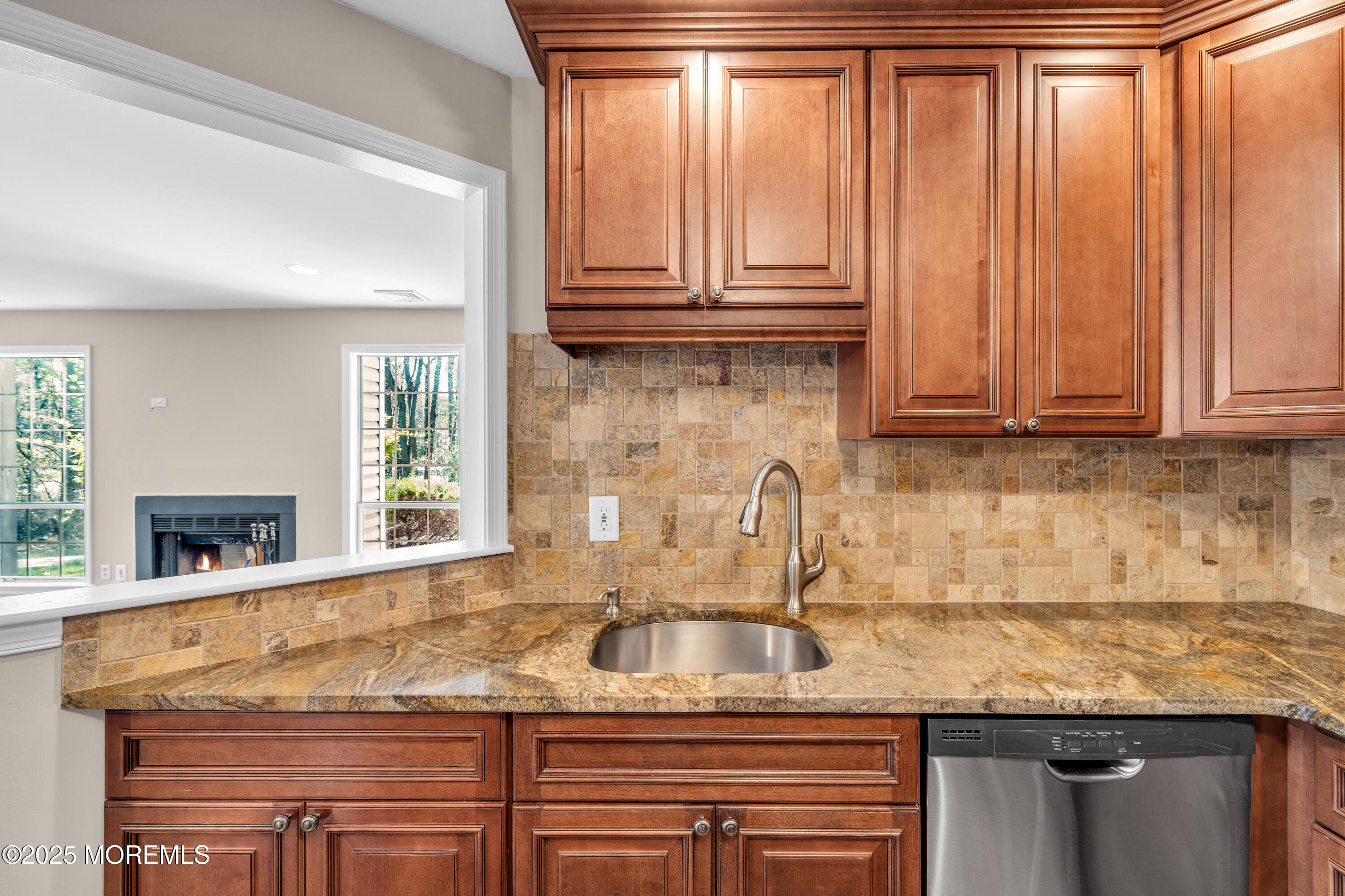370 Mayfair Place, Morganville, New Jersey image 20