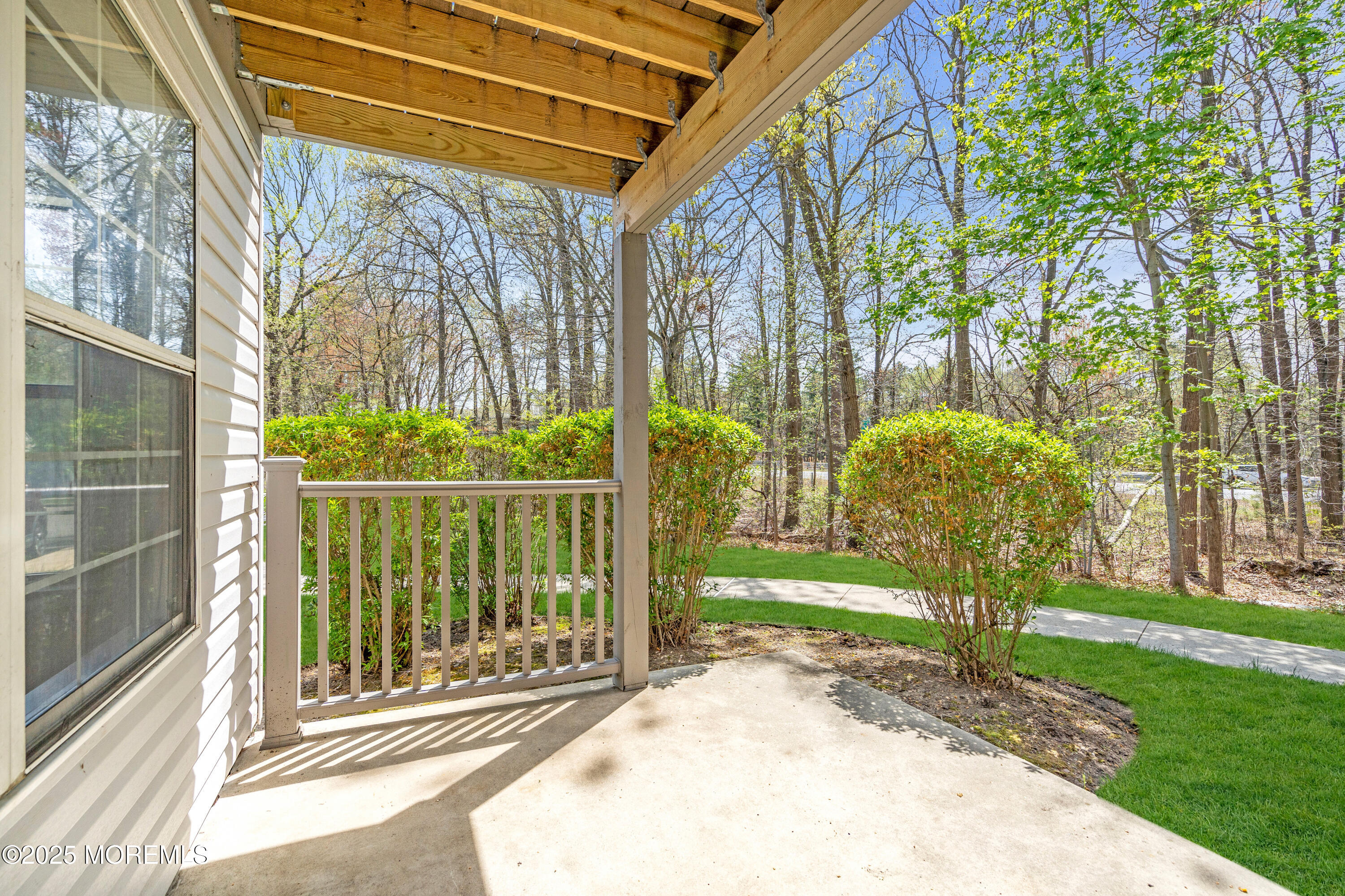 370 Mayfair Place, Morganville, New Jersey image 46