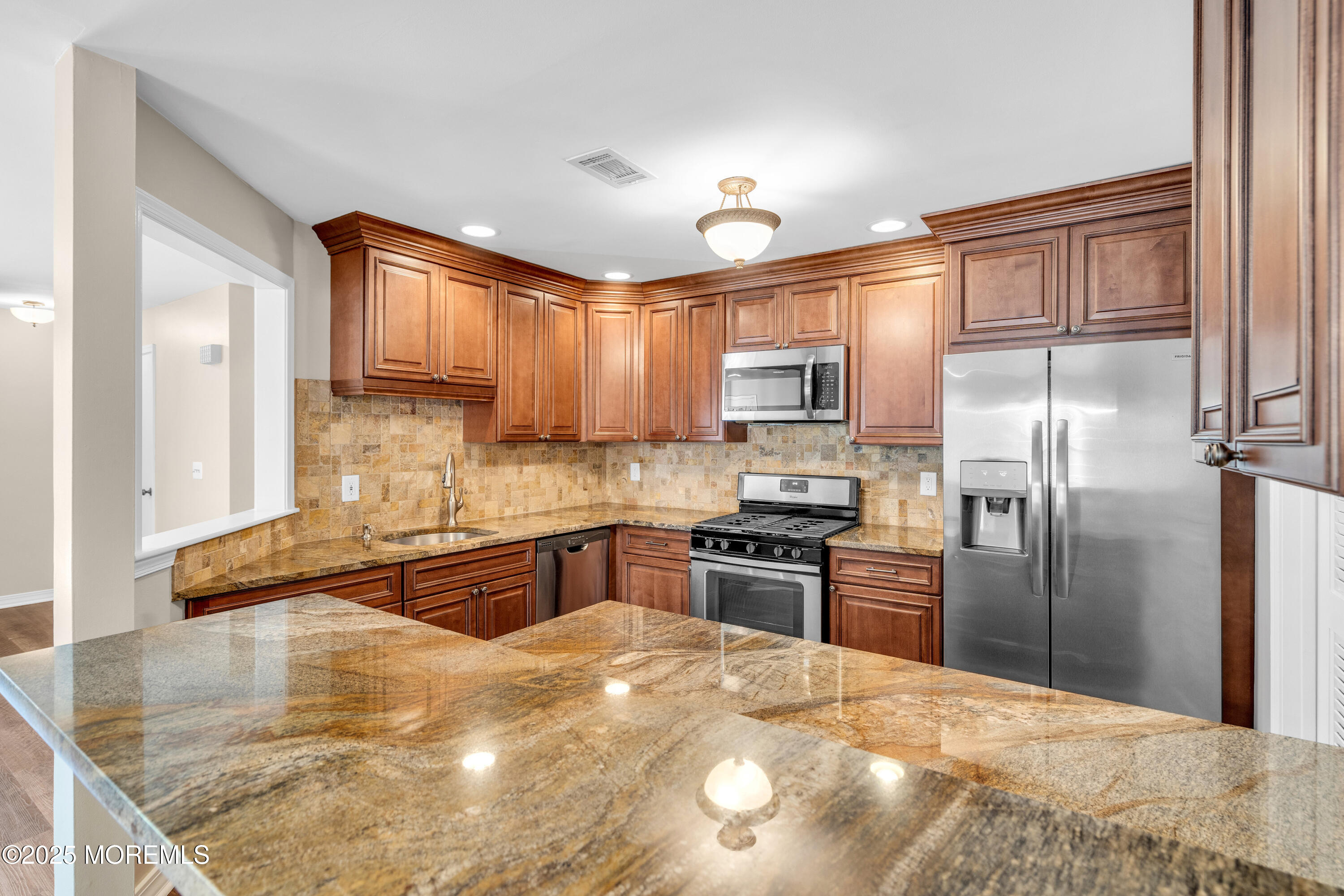 370 Mayfair Place, Morganville, New Jersey image 17