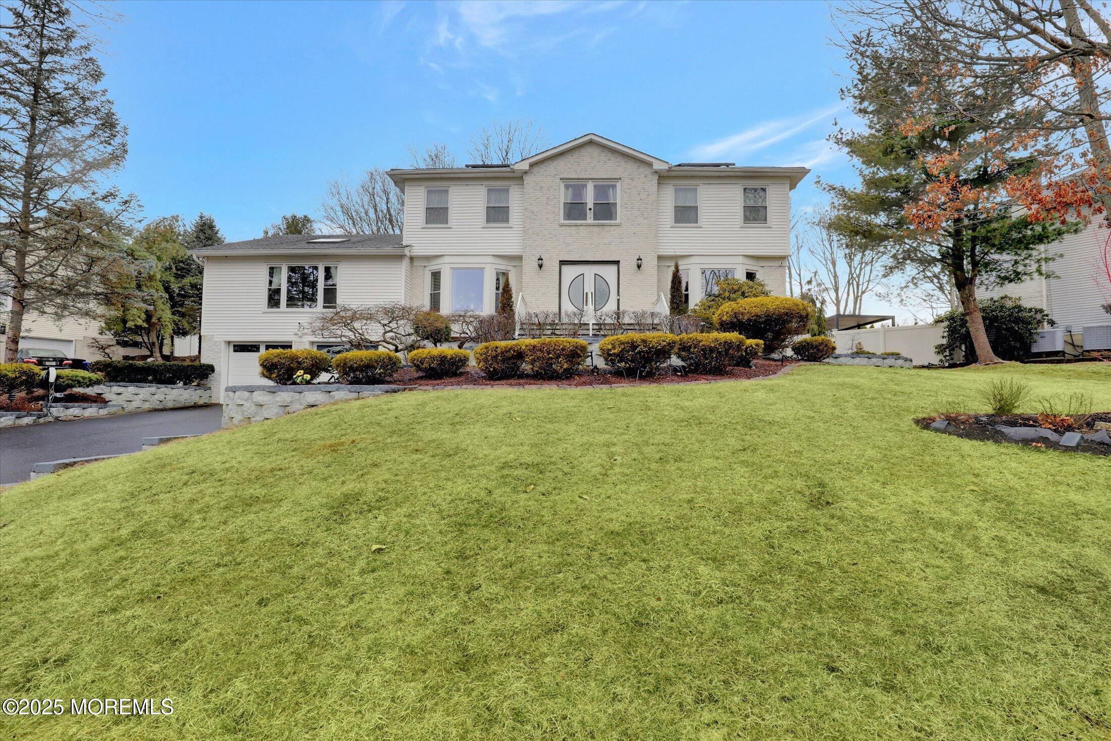 23 Country Oaks Drive, Manalapan, New Jersey image 4