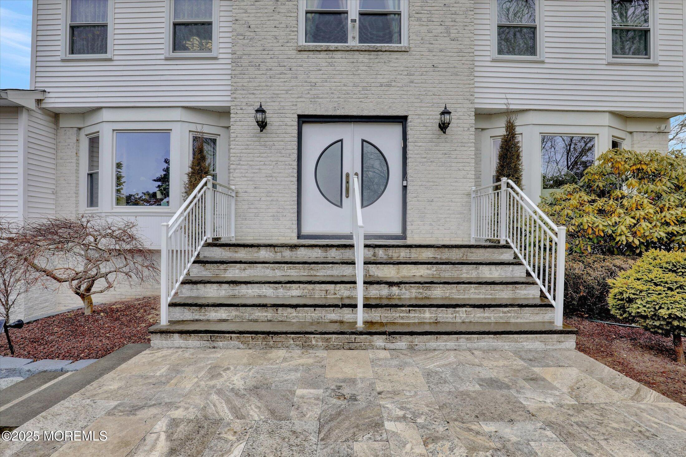 23 Country Oaks Drive, Manalapan, New Jersey image 10
