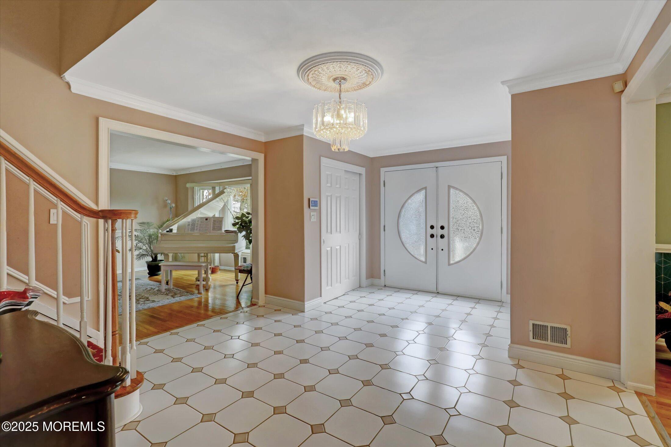 23 Country Oaks Drive, Manalapan, New Jersey image 14