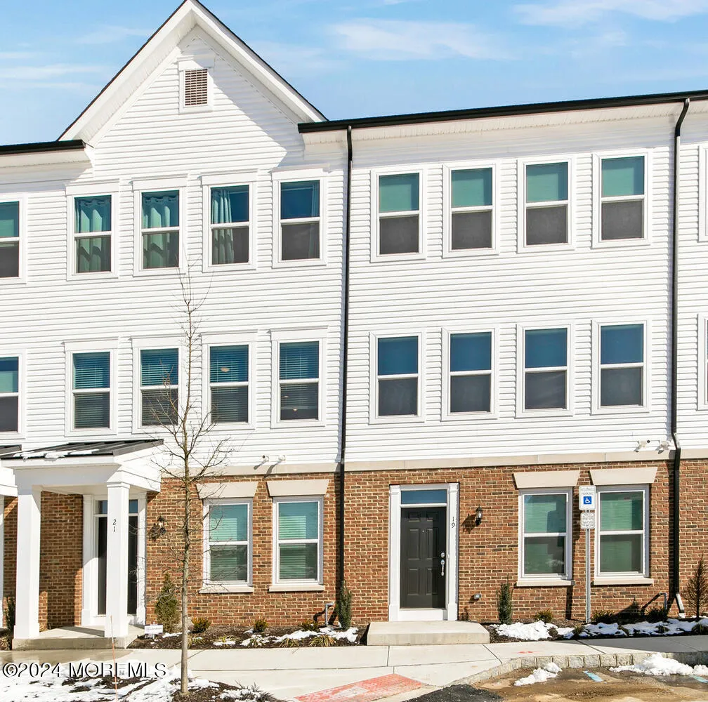 Oceanport, New Jersey 07757, United States, 4 Bedrooms Bedrooms, ,4 BathroomsBathrooms,Residential,Pending,105984