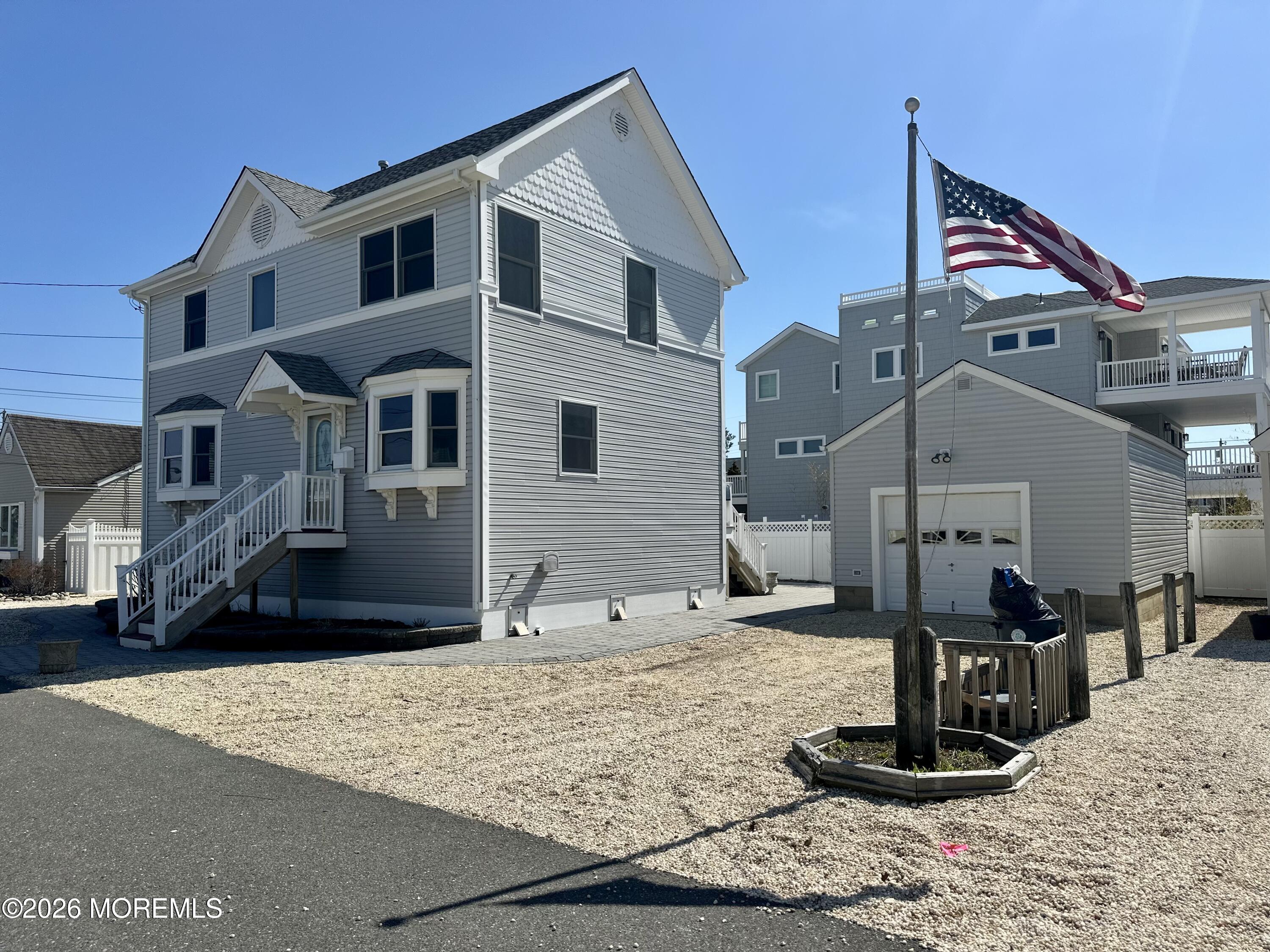 5 Windward Road