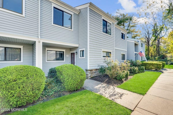 8 JOYCE CT, TINTON FALLS, NJ 07724 - Image fdb8493d50eadce5486ecc332c70b68e/1402912196