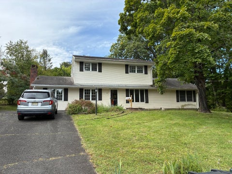 Homes For Sale - 15 Allston Road<br/> Middlesex County, Kendall Park, NJ 08824