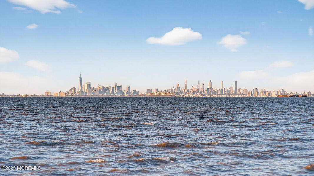 12 E Garfield Avenue