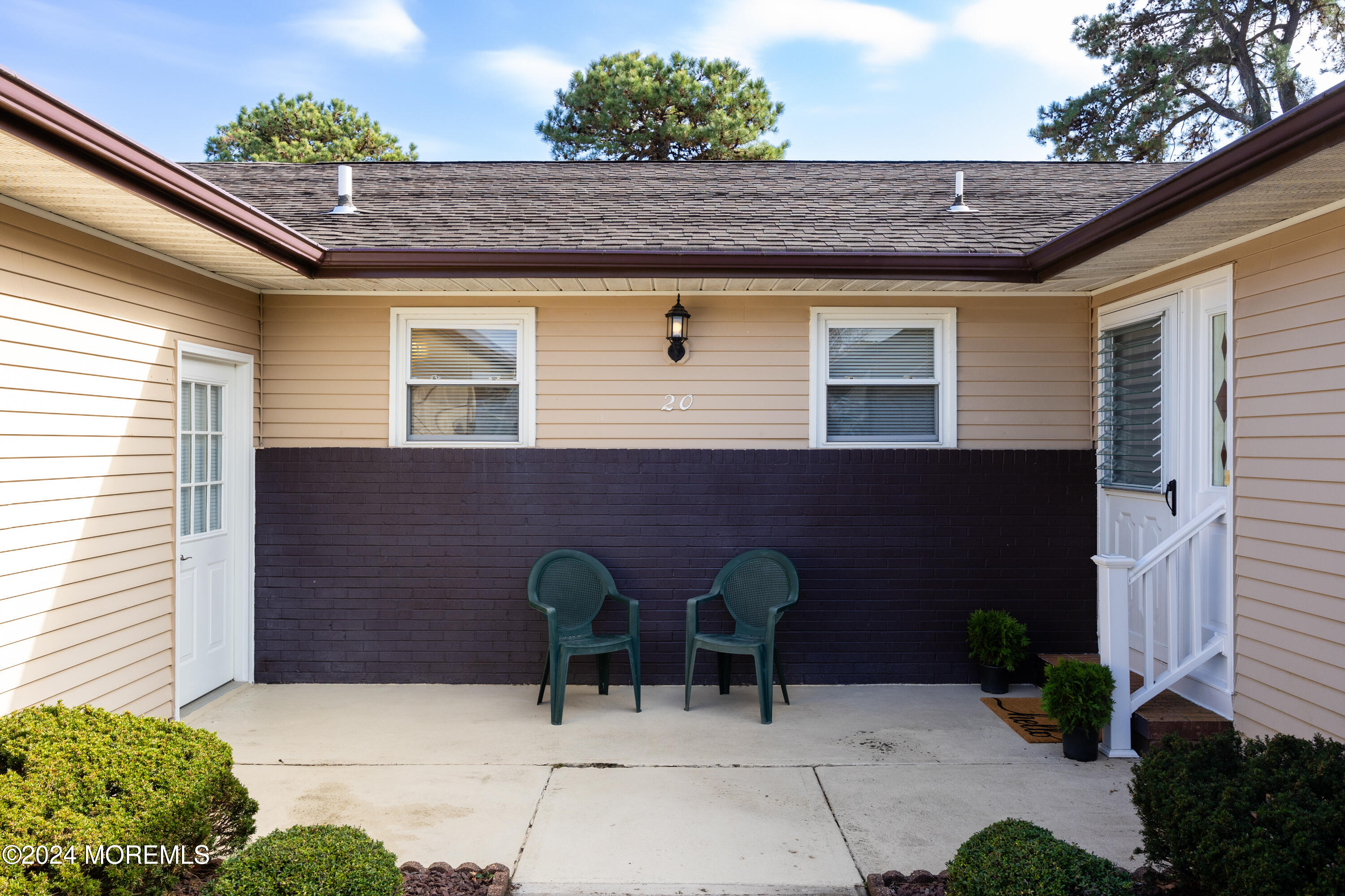 713 Freemont Drive #703, Manalapan, New Jersey image 3