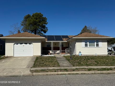 Photo of 1 Ashcroft Lane, Toms River, NJ 08757 (MLS # 22610265)