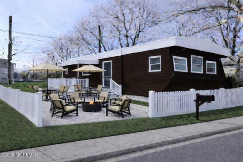 Homes For Sale - 9 Monique Circle<br/> Hazlet, NJ 07730