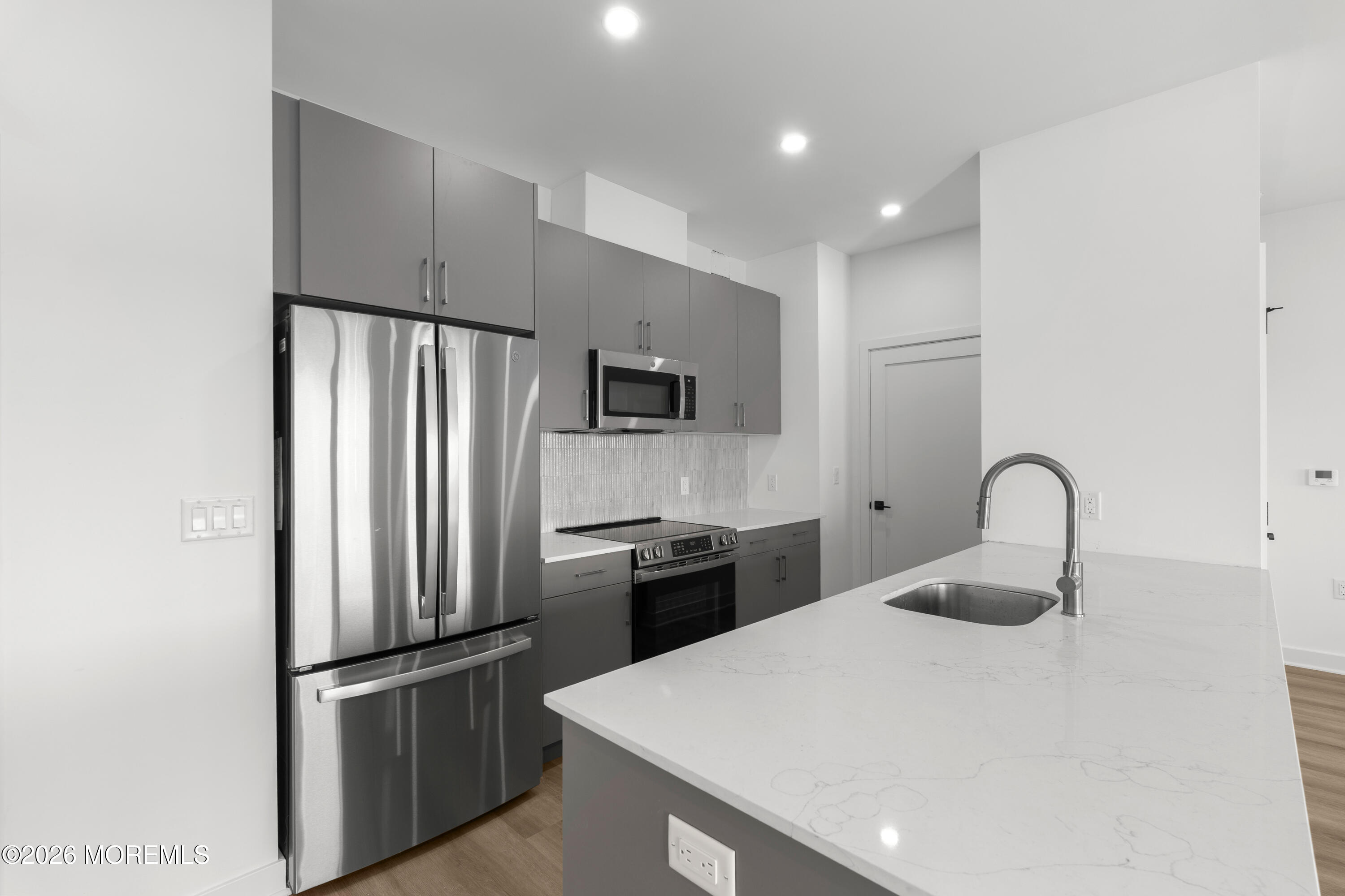 180 Morris Avenue 502