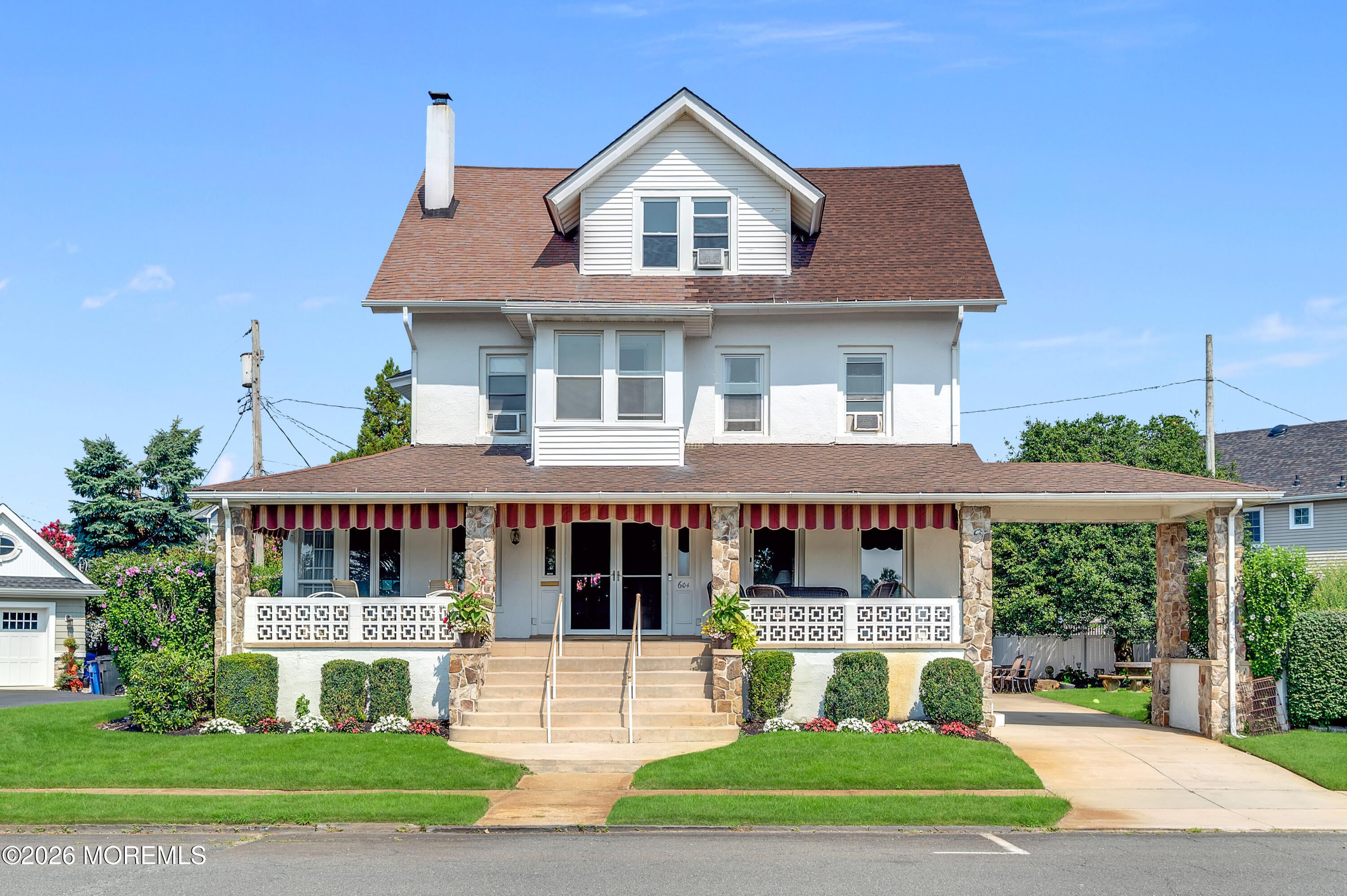 604 N Lake Drive