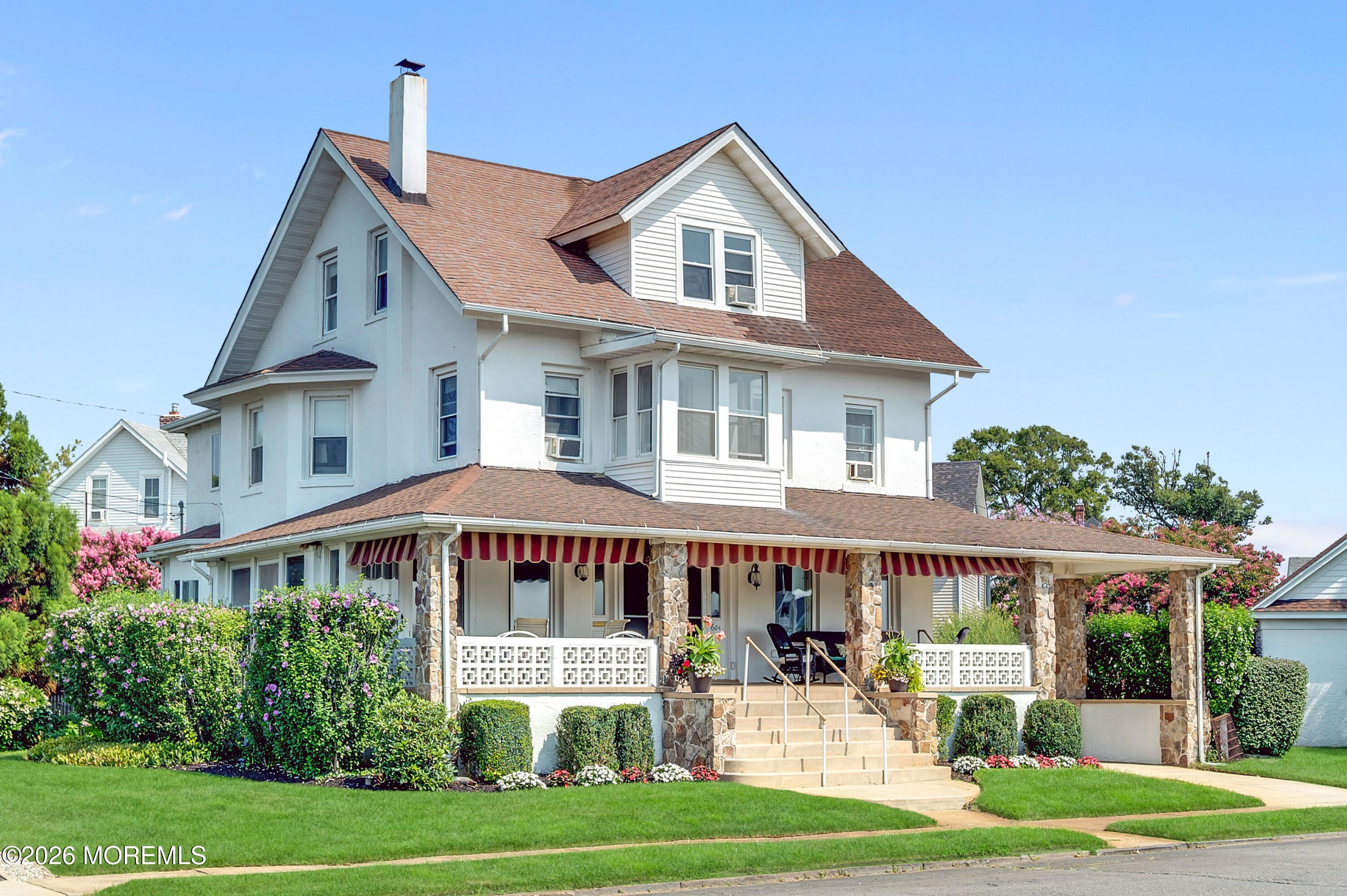 604 N Lake Drive