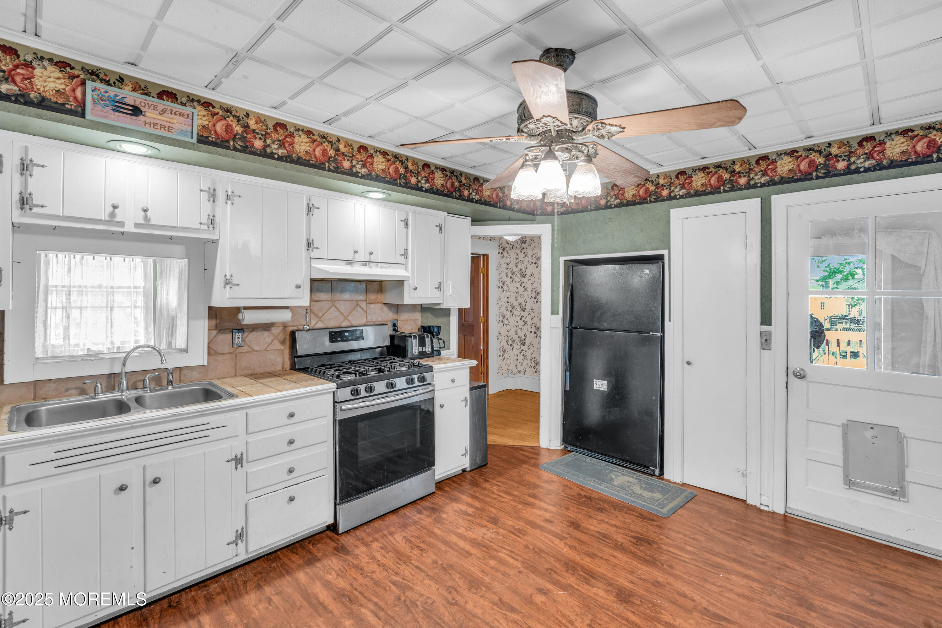 125 W Main Street, Freehold, New Jersey image 16