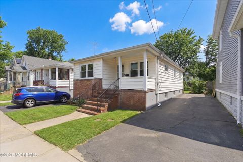 Homes For Sale - 59 Seaman Street<br/> New Brunswick, NJ 08901