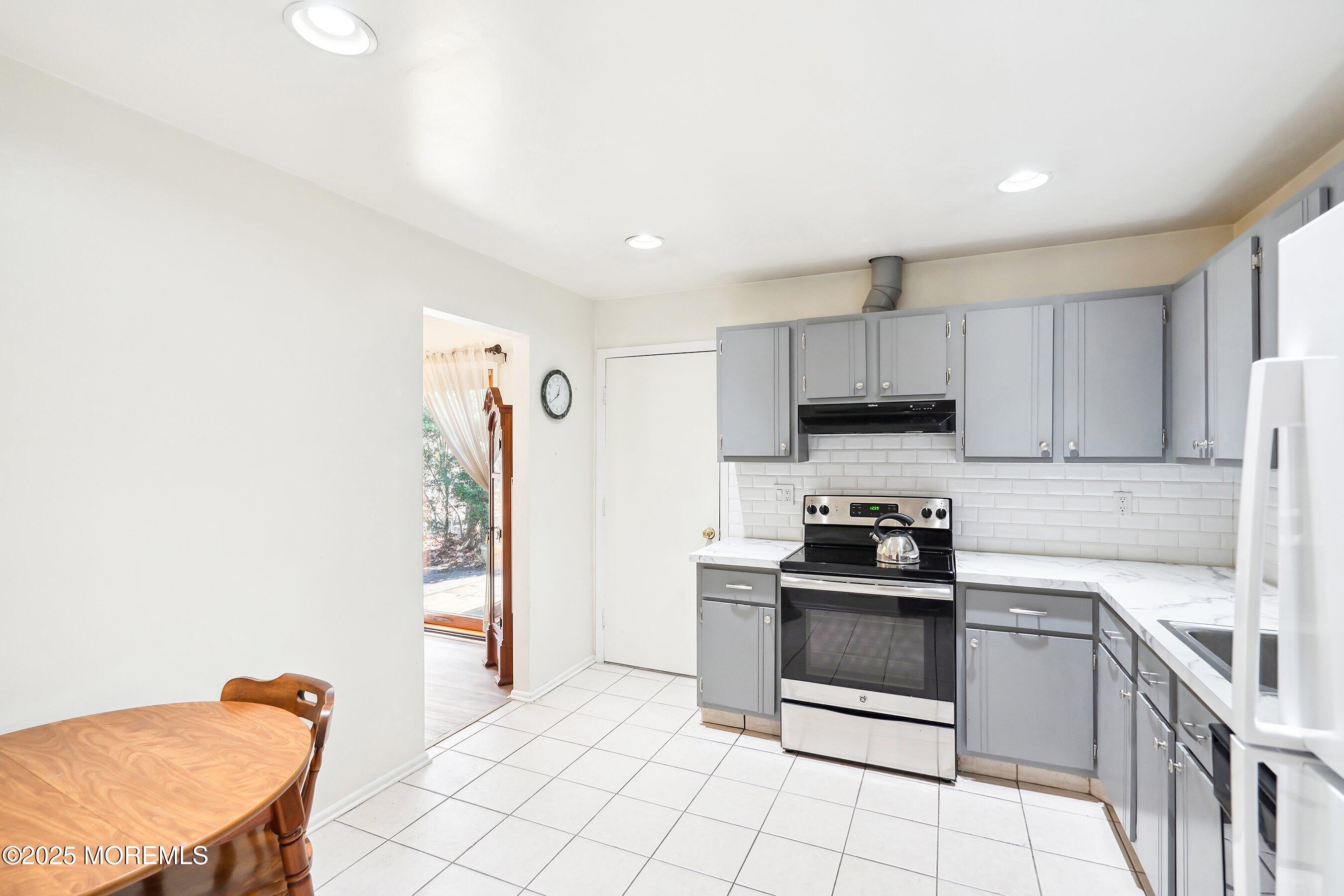 13 Stork Lane #1000, Howell, New Jersey image 6