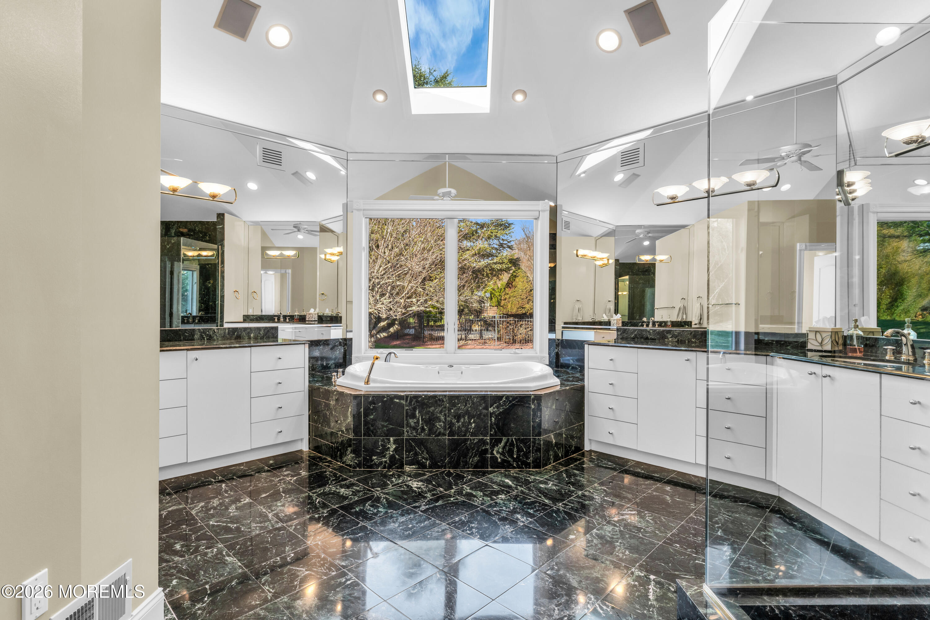 Manalapan, New Jersey, 07726, United States, 5 Bedrooms Bedrooms, ,5 BathroomsBathrooms,Residential,Active,2030061