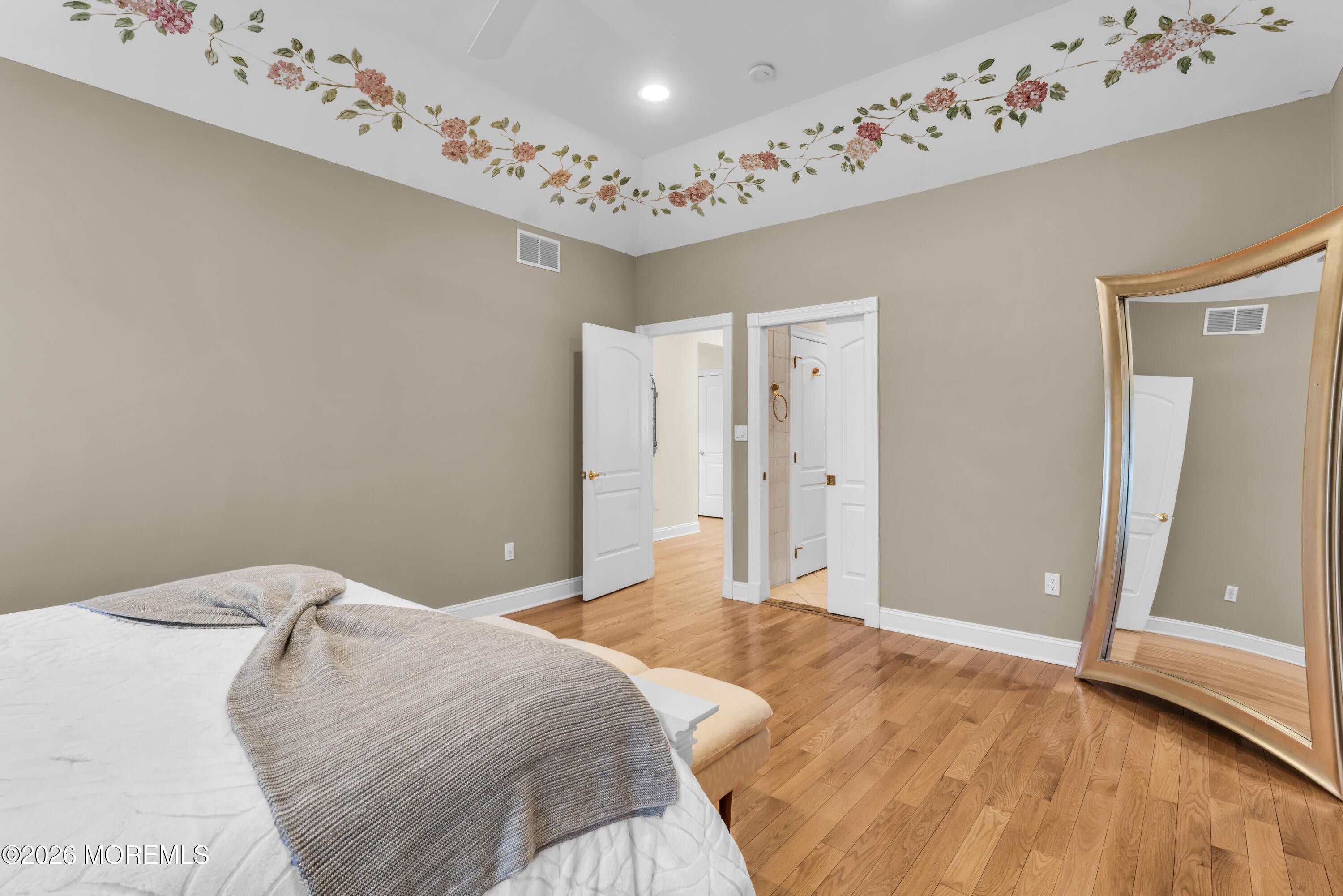 Manalapan, New Jersey, 07726, United States, 5 Bedrooms Bedrooms, ,5 BathroomsBathrooms,Residential,Active,2030061