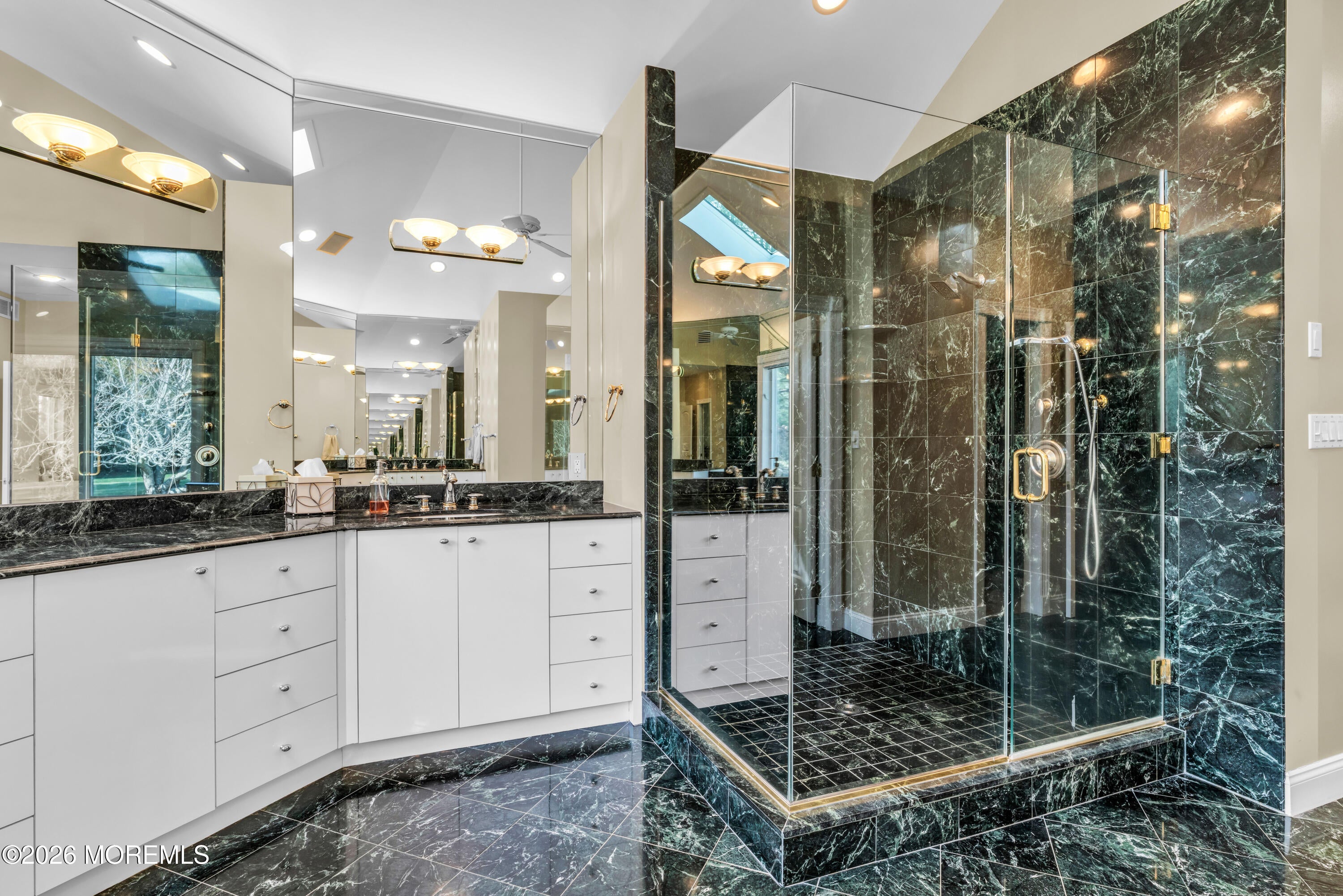 Manalapan, New Jersey, 07726, United States, 5 Bedrooms Bedrooms, ,5 BathroomsBathrooms,Residential,Active,2030061