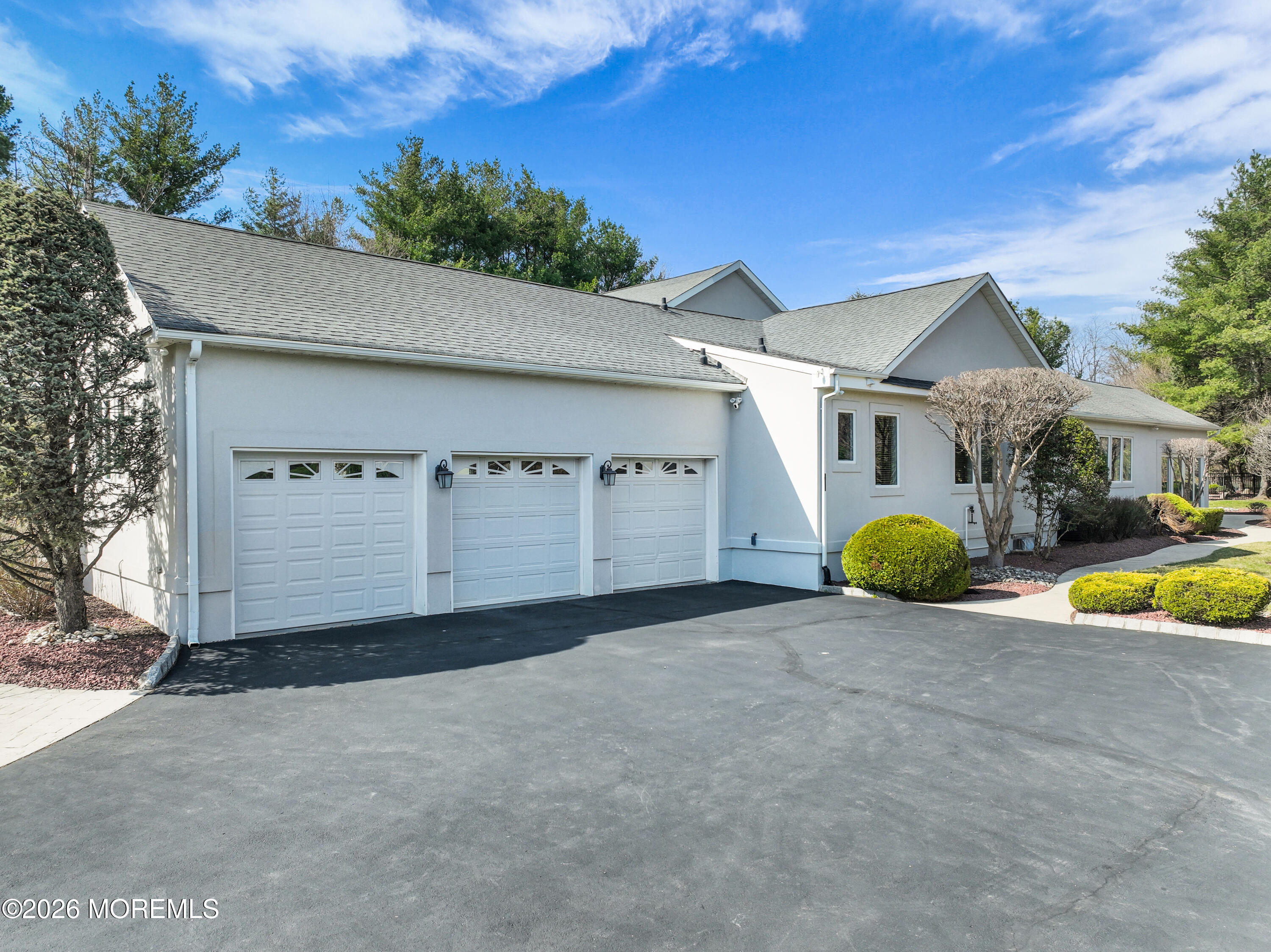 Manalapan, New Jersey, 07726, United States, 5 Bedrooms Bedrooms, ,5 BathroomsBathrooms,Residential,Active,2030061