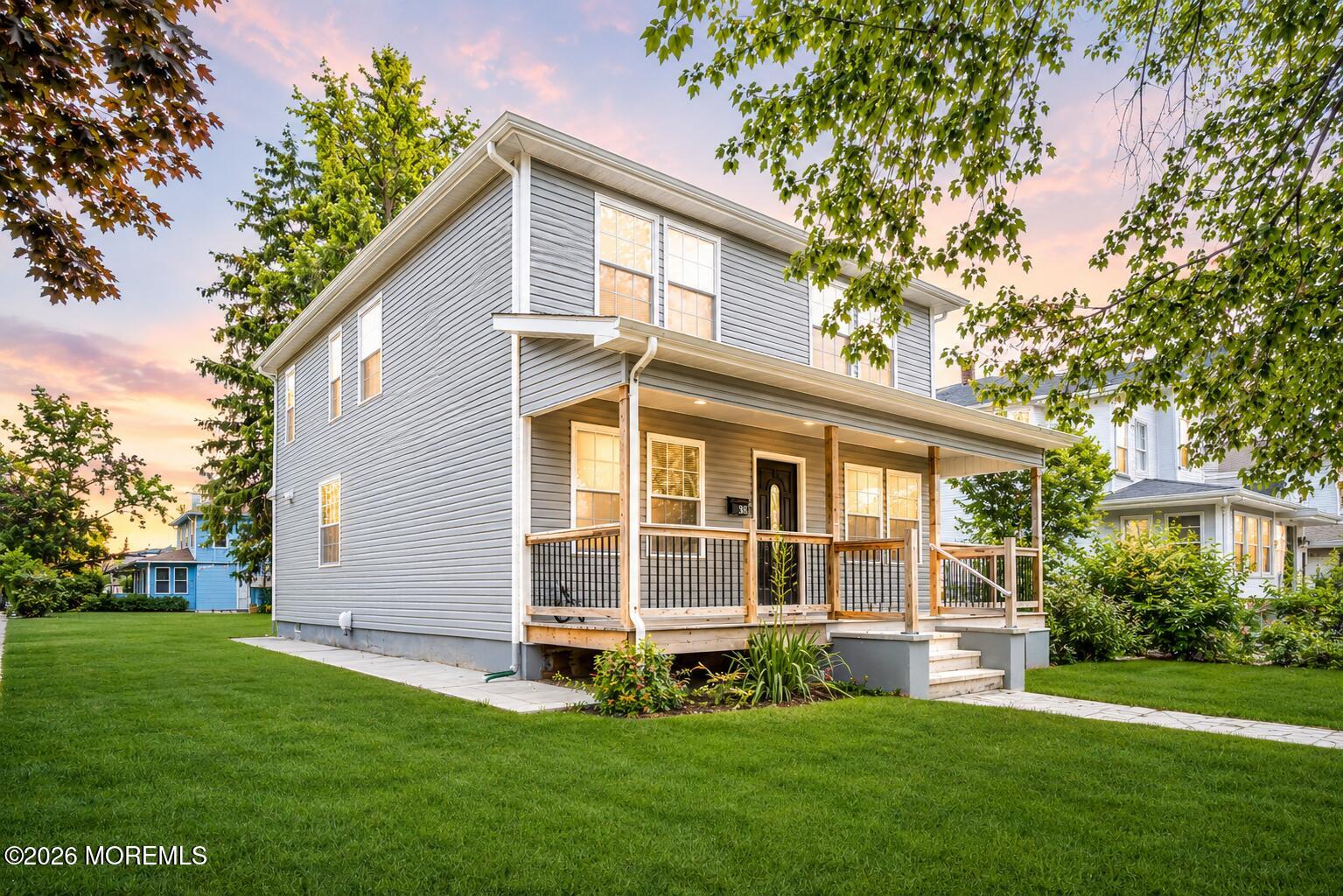 38 E Sunset Avenue E