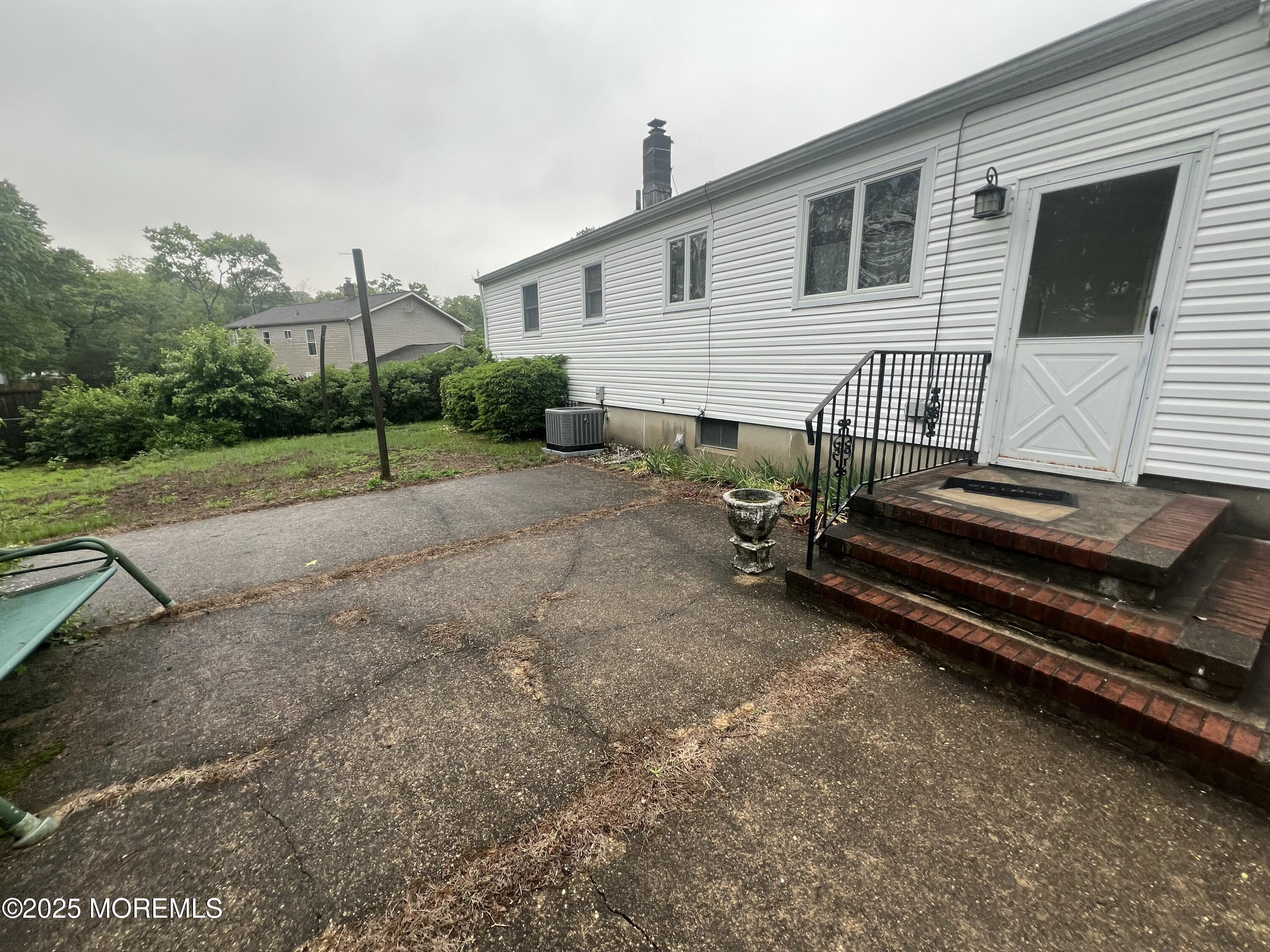 327 Aldrich Road, Howell, New Jersey image 15