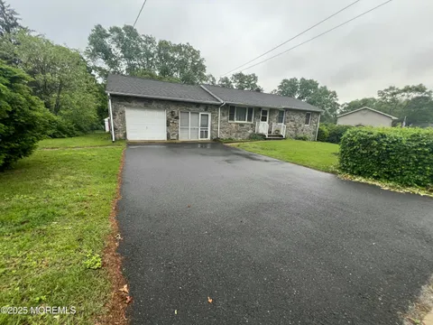 MLS: 22514194