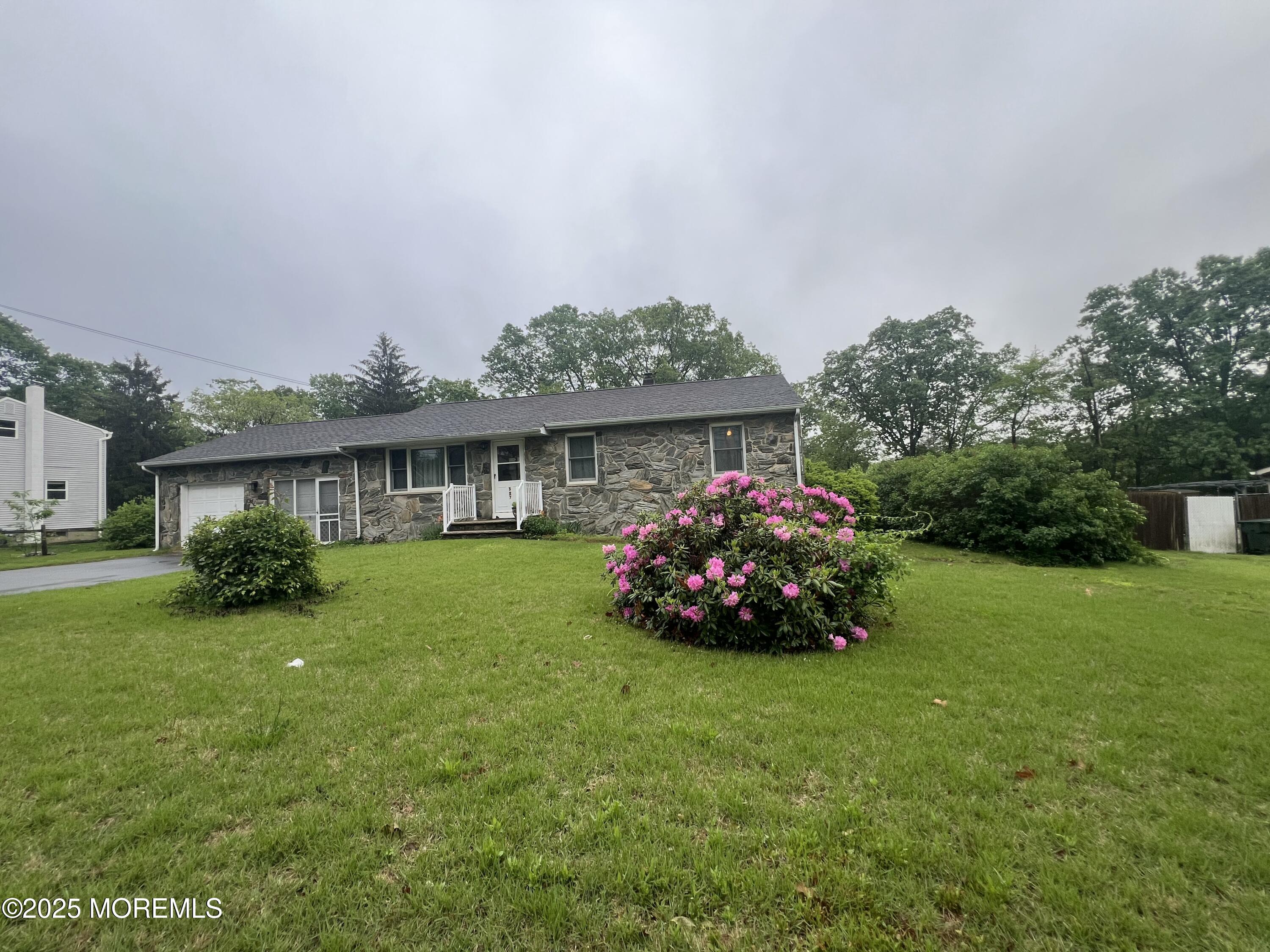 327 Aldrich Road, Howell, New Jersey image 2