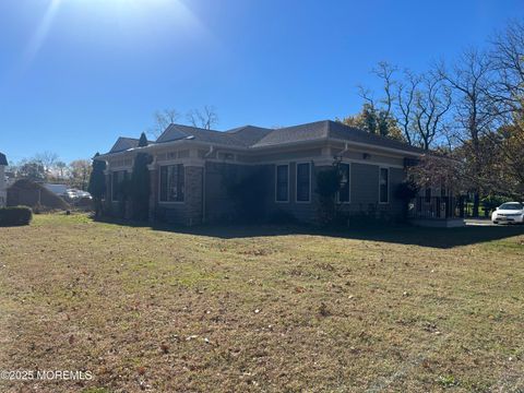 40 Monmouth Road Oakhurst NJ 07755