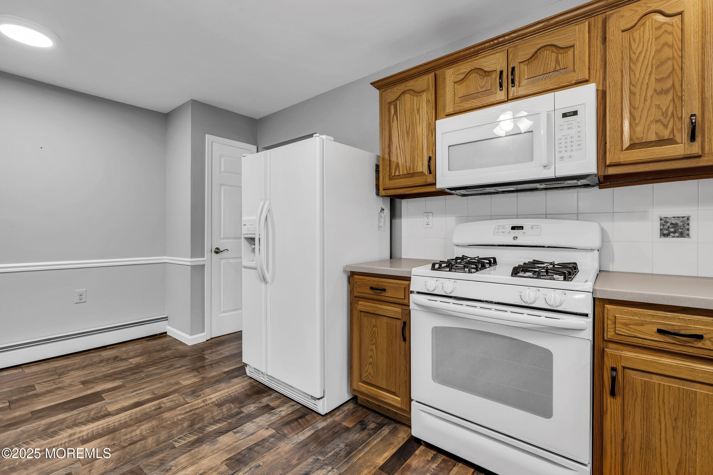 8 Thronbury Court, Toms River, New Jersey image 23