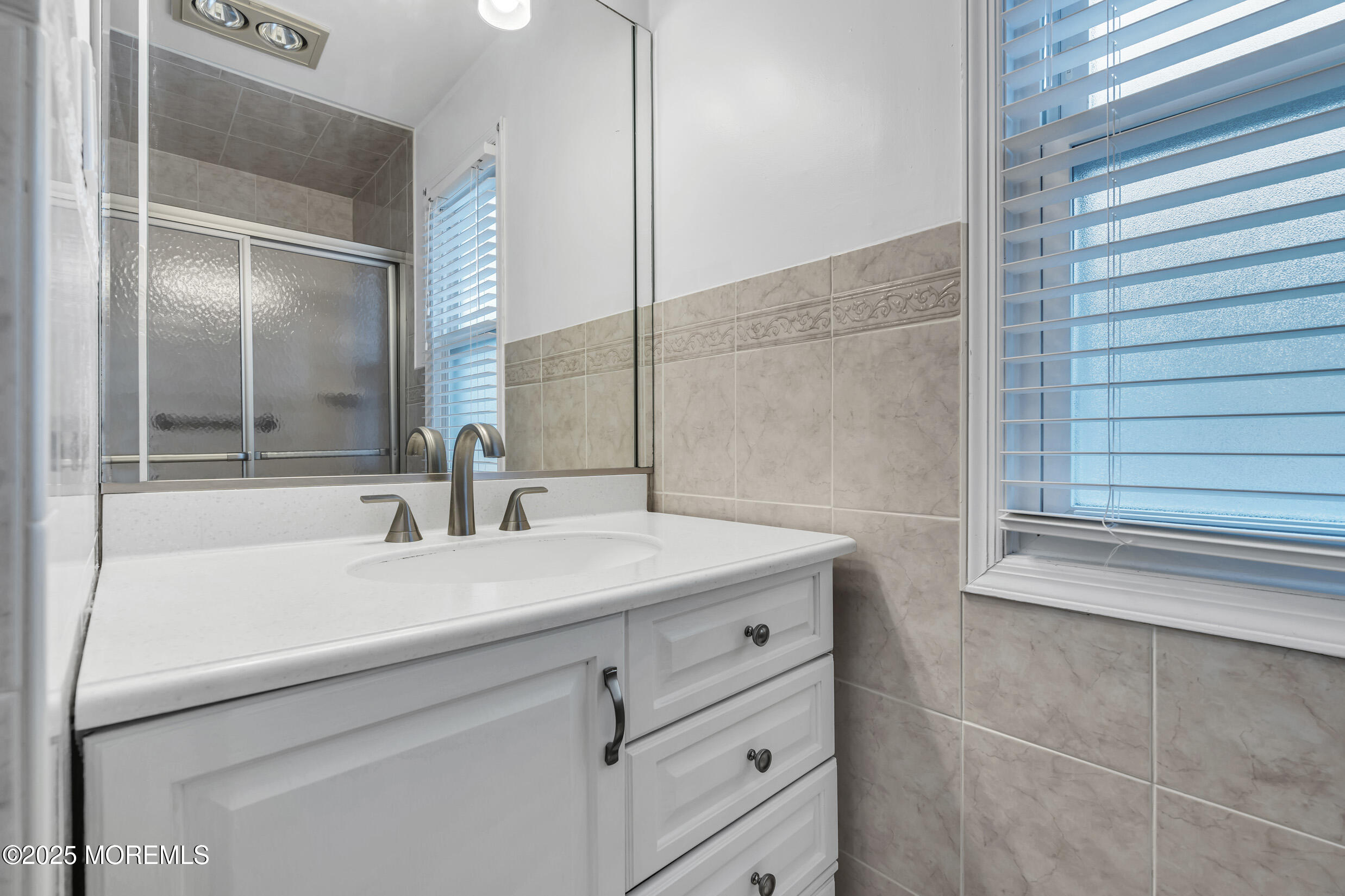8 Thronbury Court, Toms River, New Jersey image 36