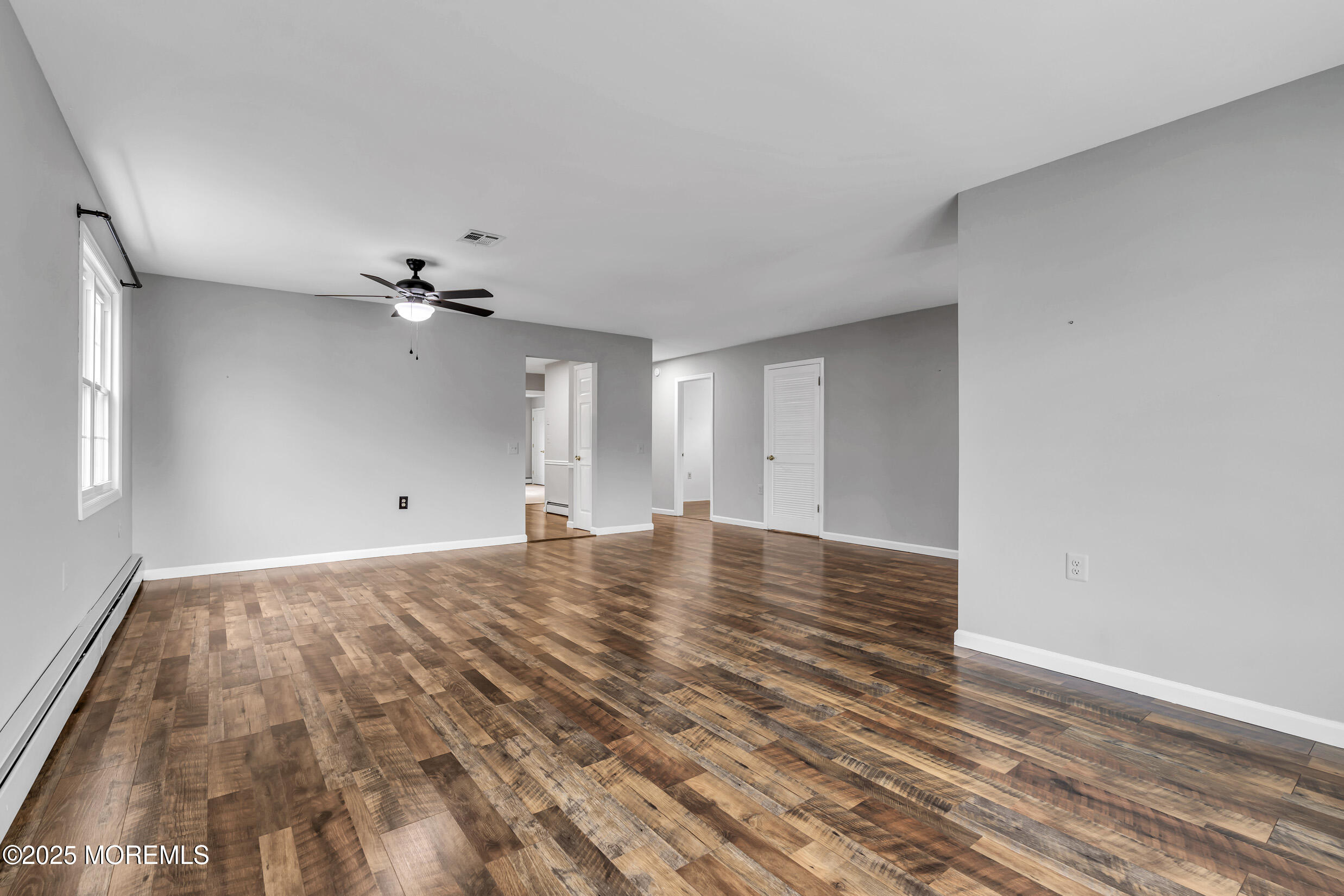 8 Thronbury Court, Toms River, New Jersey image 14