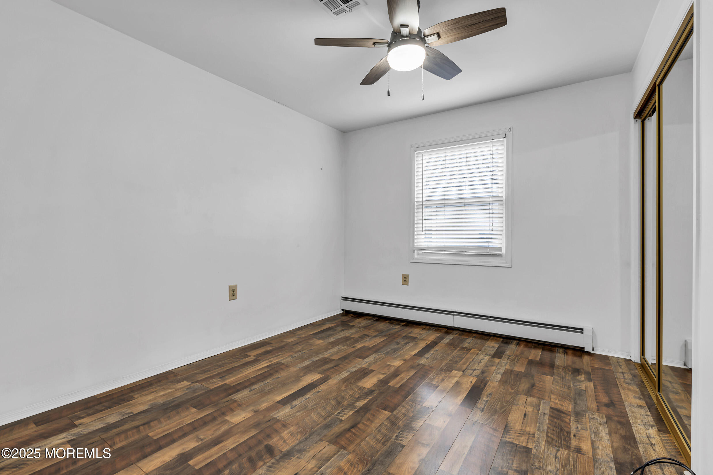 8 Thronbury Court, Toms River, New Jersey image 28