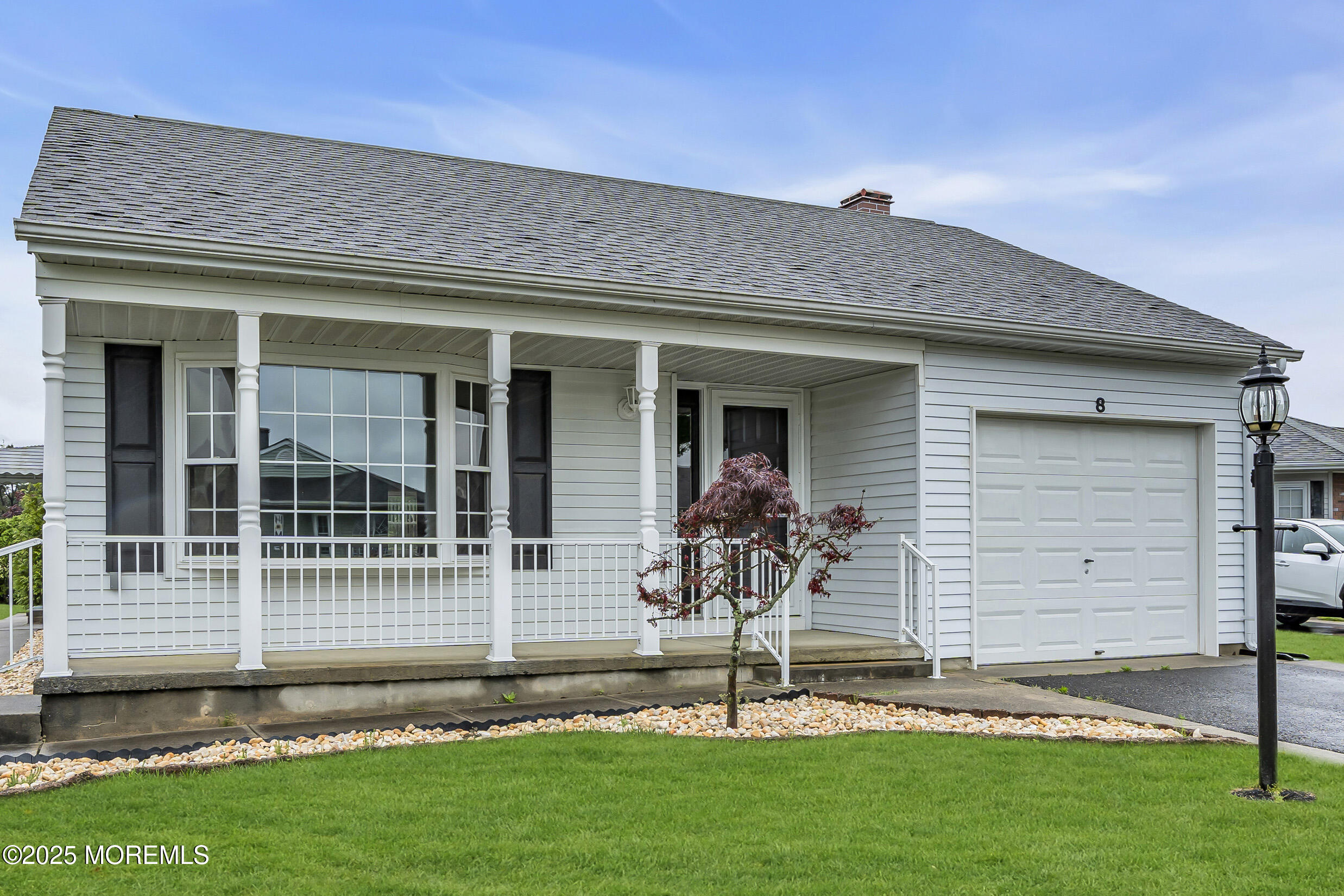 8 Thronbury Court, Toms River, New Jersey image 2