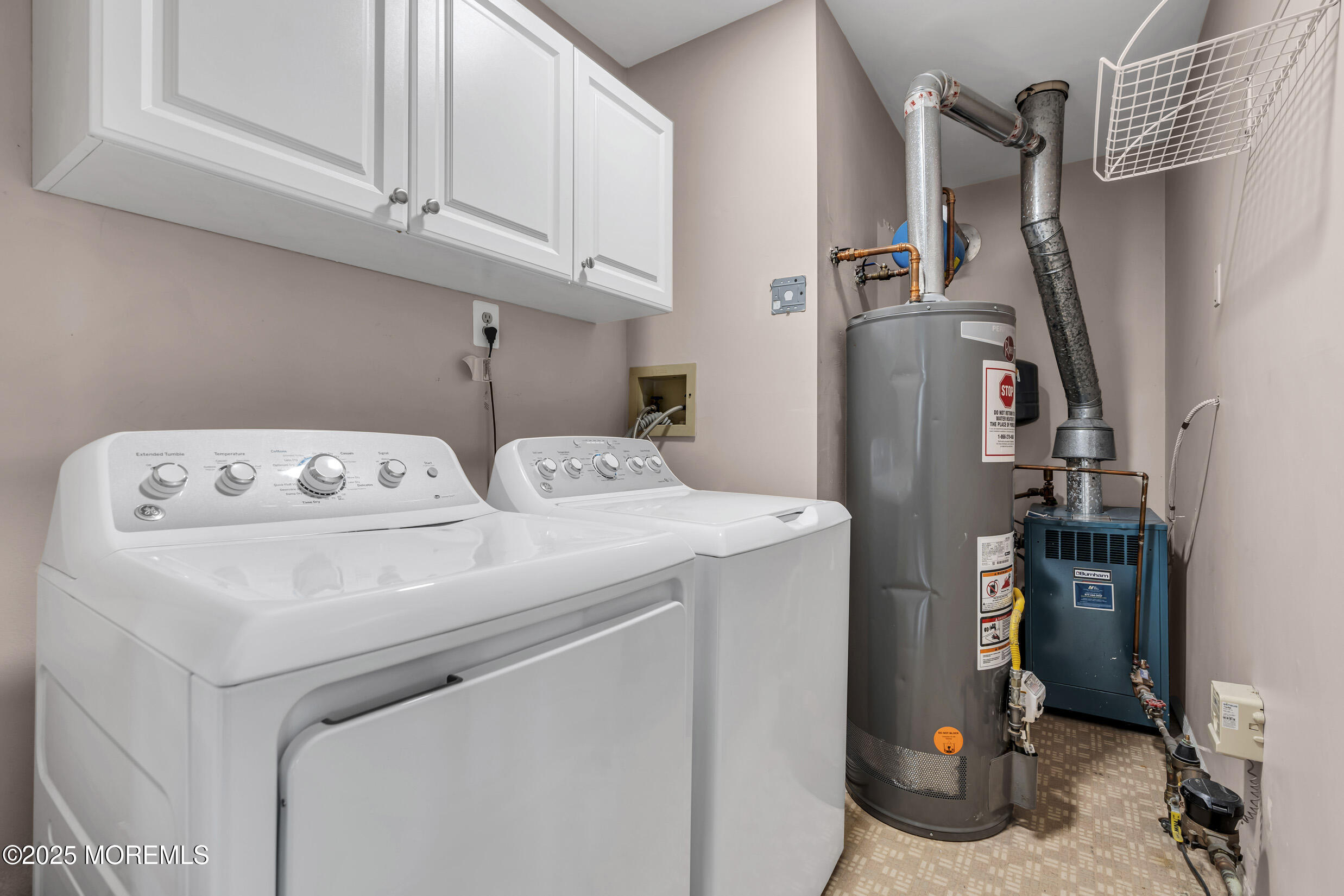 8 Thronbury Court, Toms River, New Jersey image 37