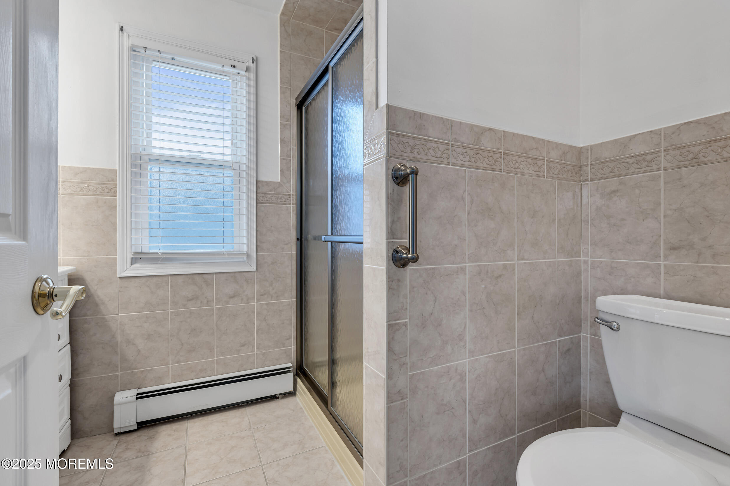 8 Thronbury Court, Toms River, New Jersey image 35