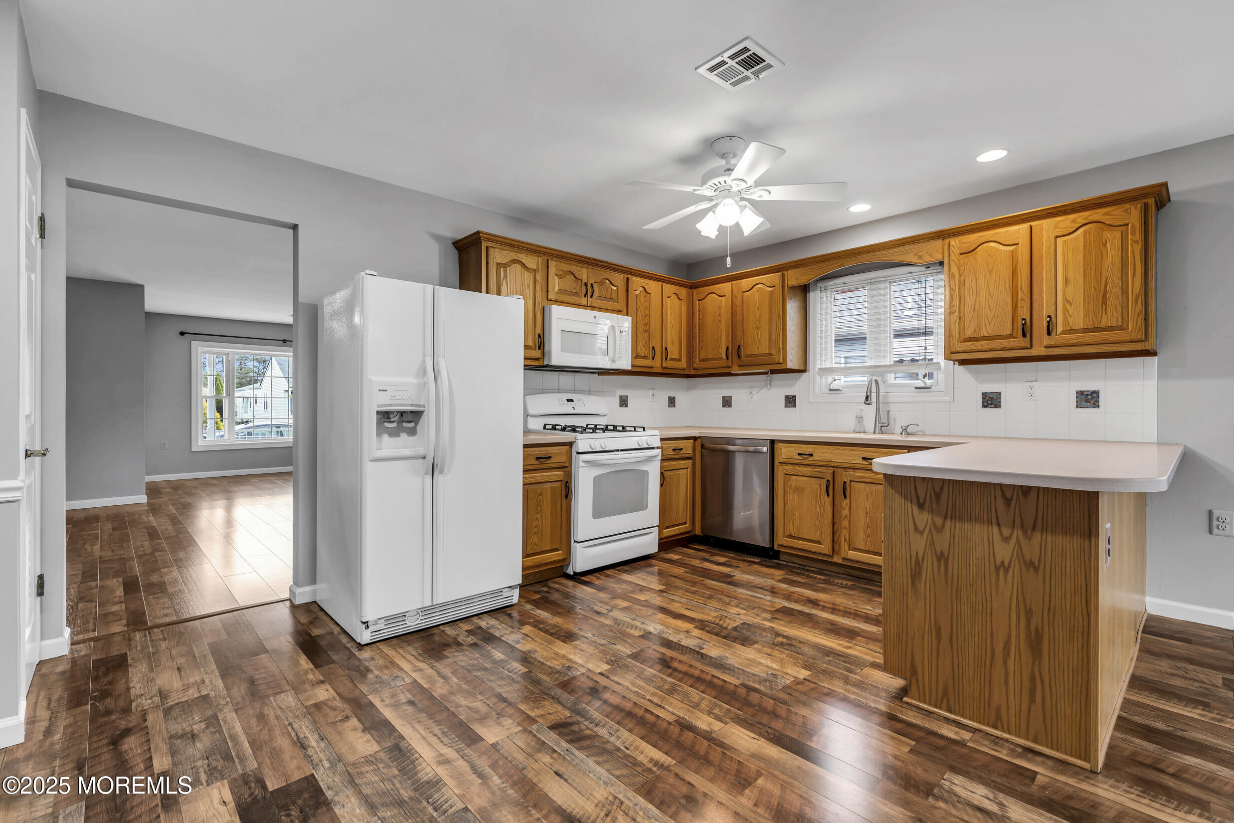 8 Thronbury Court, Toms River, New Jersey image 18
