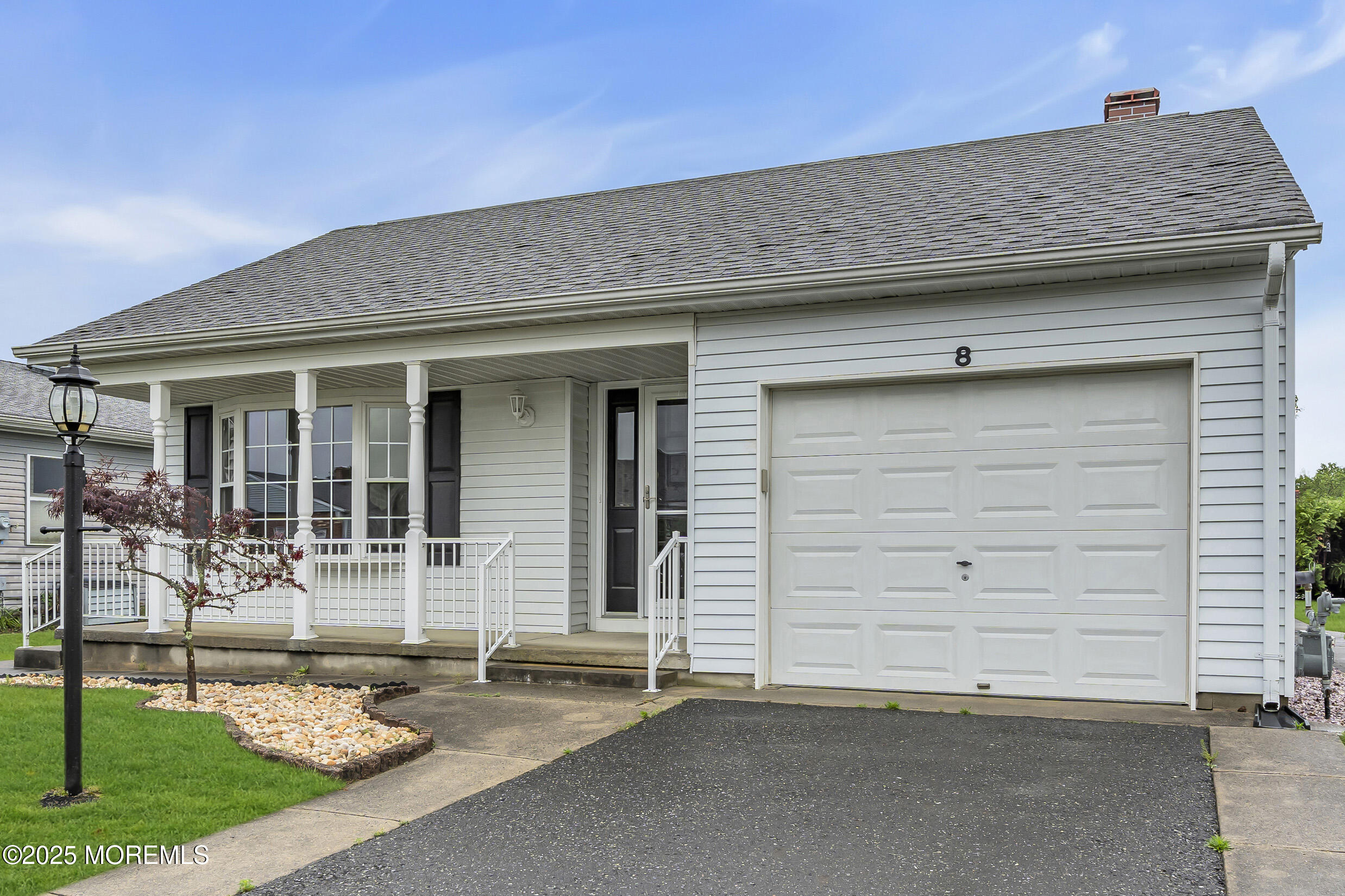 8 Thronbury Court, Toms River, New Jersey image 3