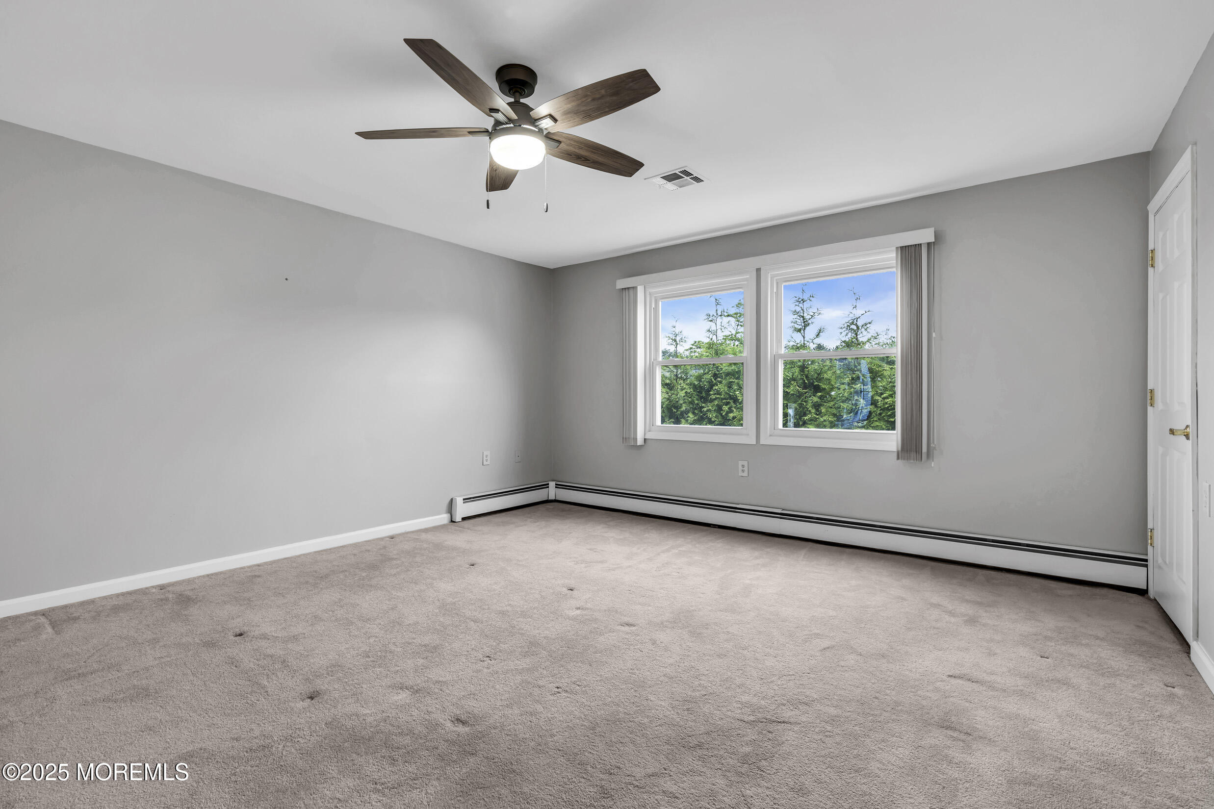 8 Thronbury Court, Toms River, New Jersey image 33
