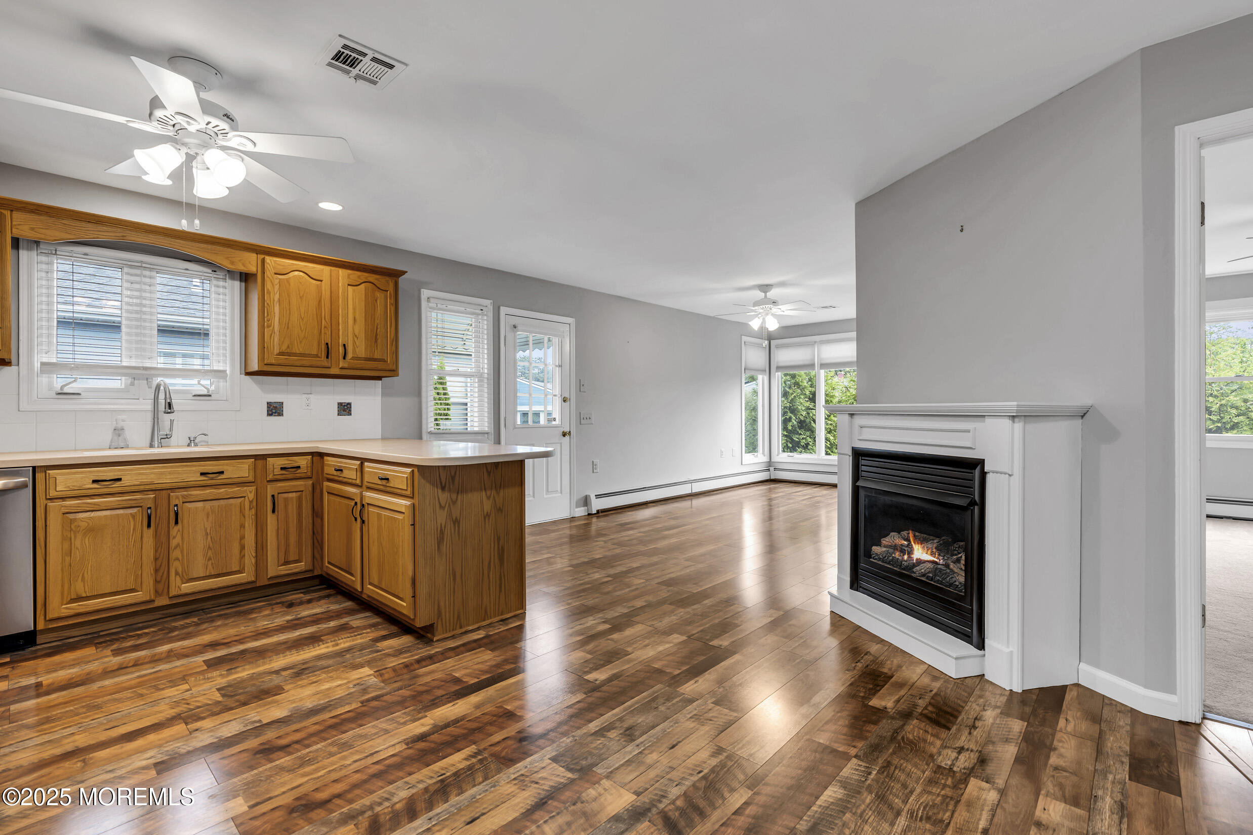 8 Thronbury Court, Toms River, New Jersey image 17