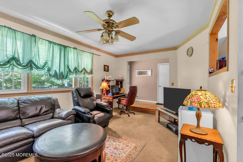 623 Cosy Lane