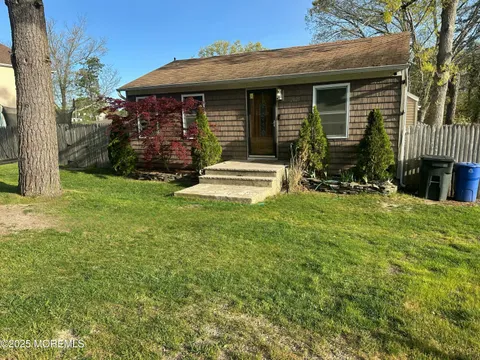 MLS: 22512247