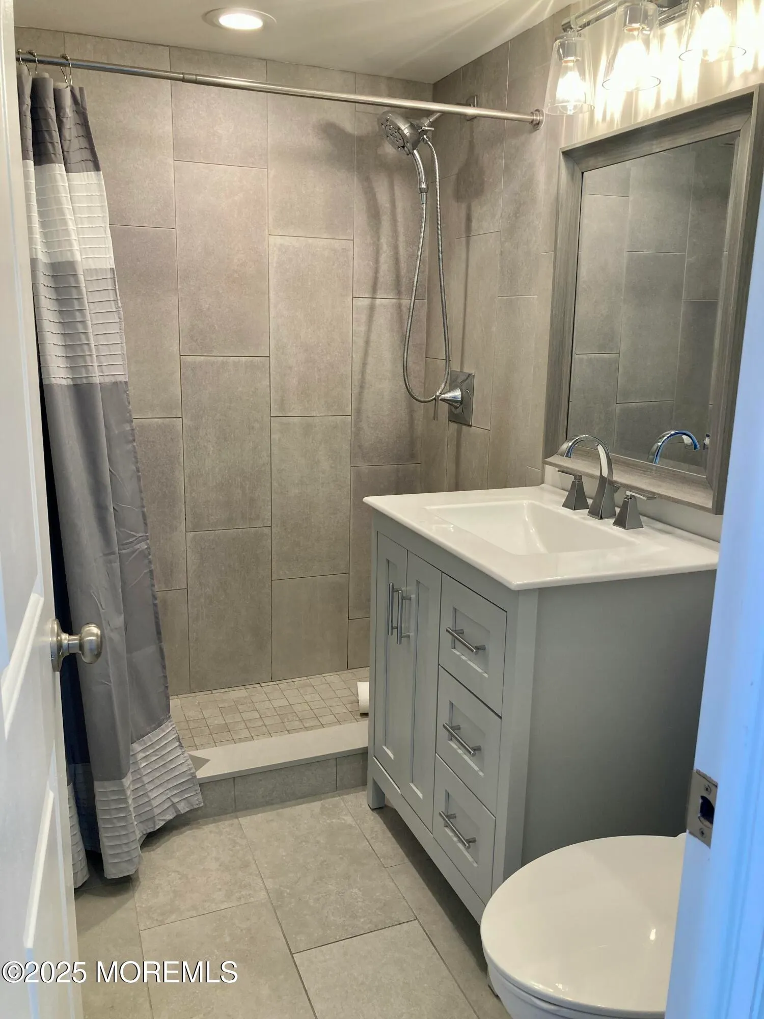 Belmar, New Jersey 07719, United States, 1 Bedroom Bedrooms, ,1 BathroomBathrooms,Residential,Active,148616